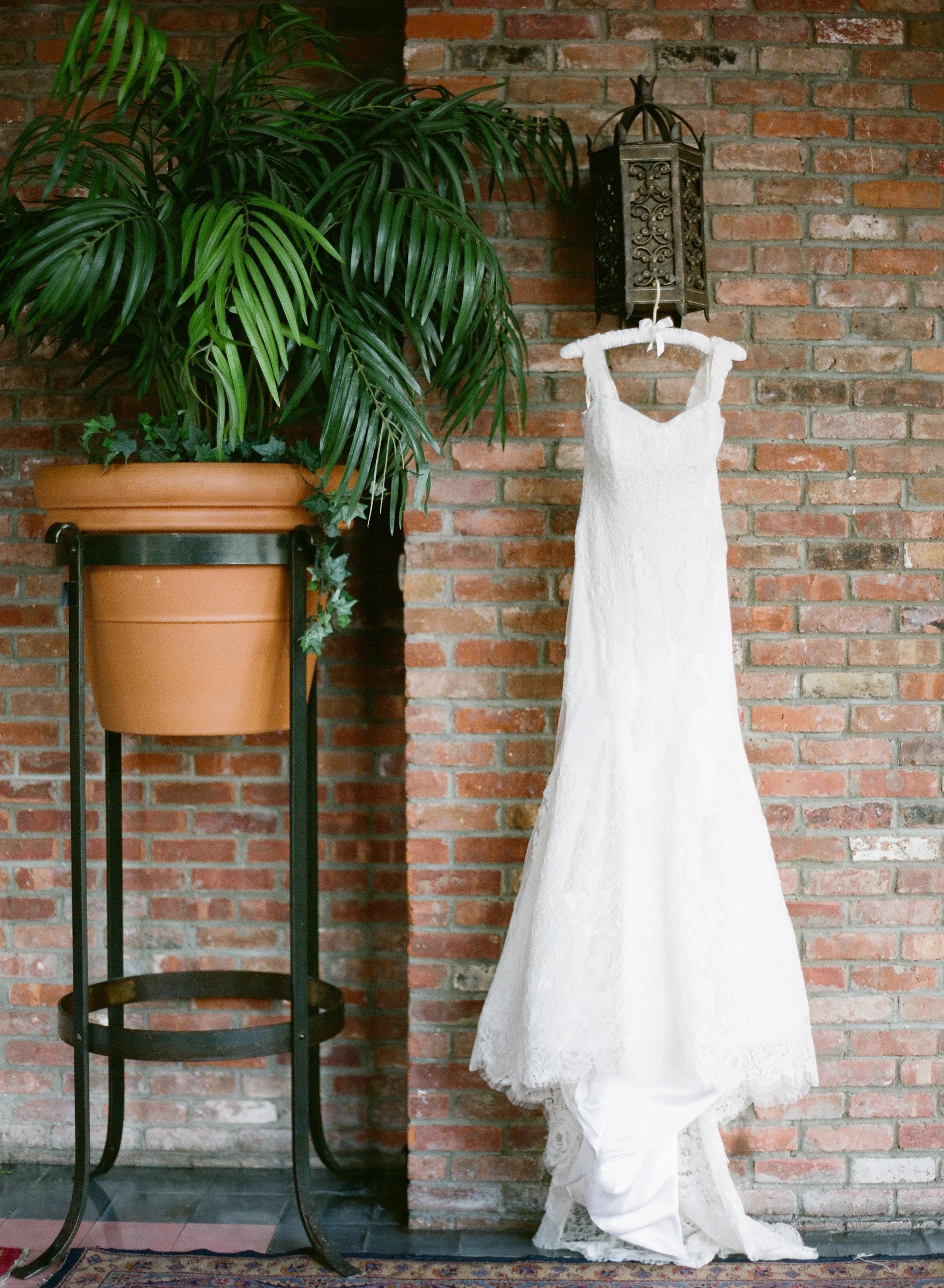 Wedding dress byAnna Maier/ Photo by: Heather Waraksa