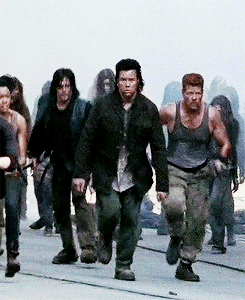 Quickly,,, just blend in with the bad-asses...