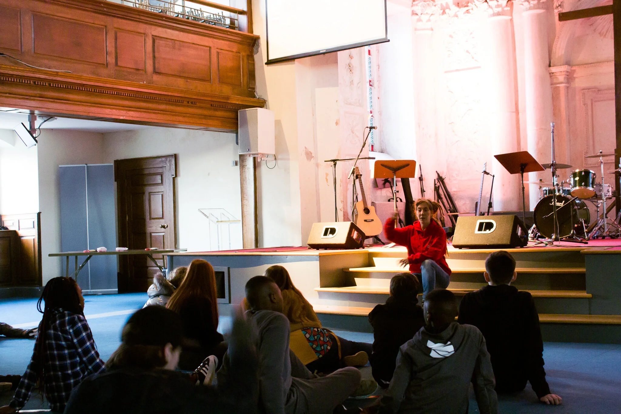 Amanda sharing her story with young people.
