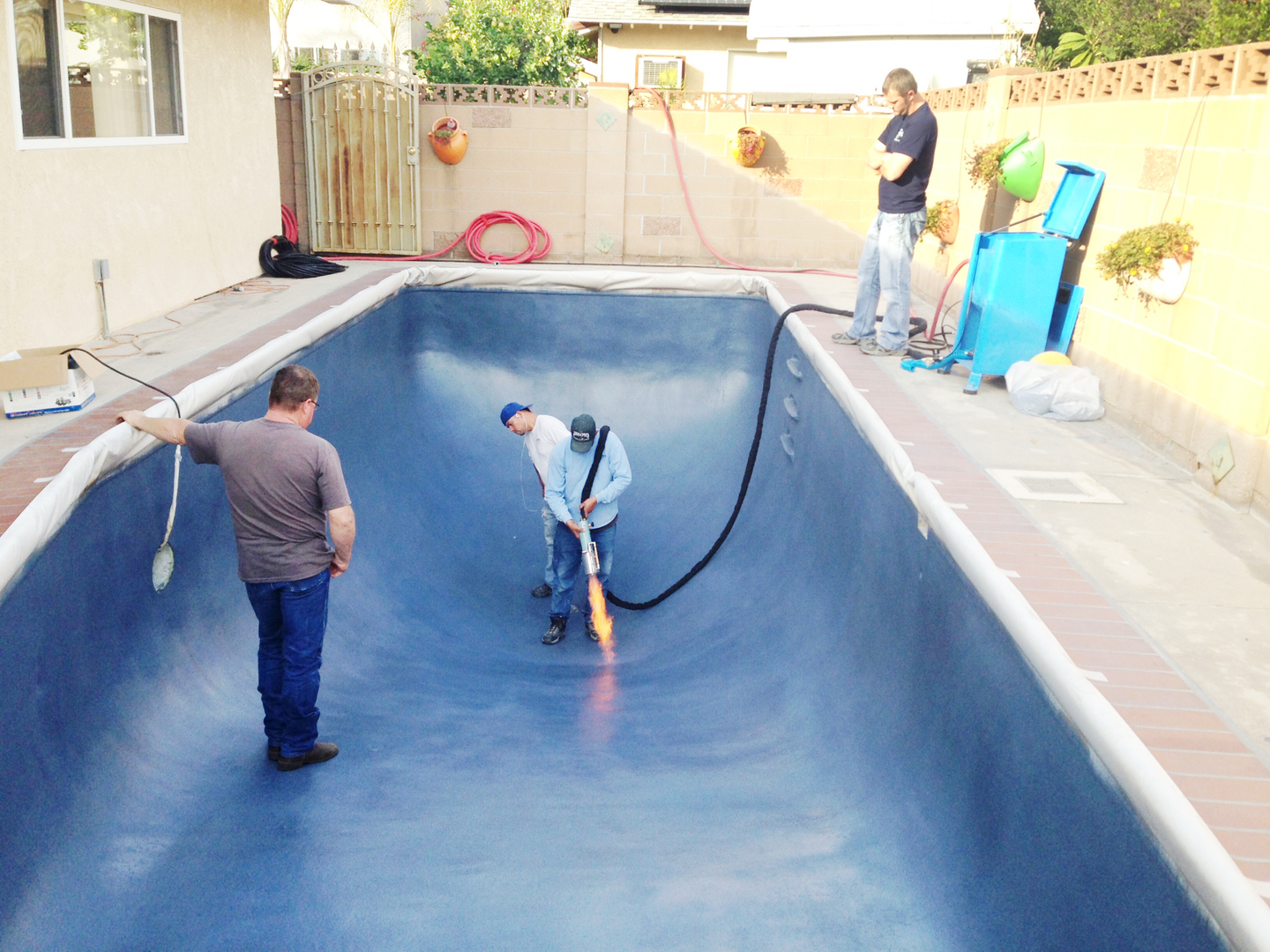 Kevin Lane from ecoFinish shows them how its done