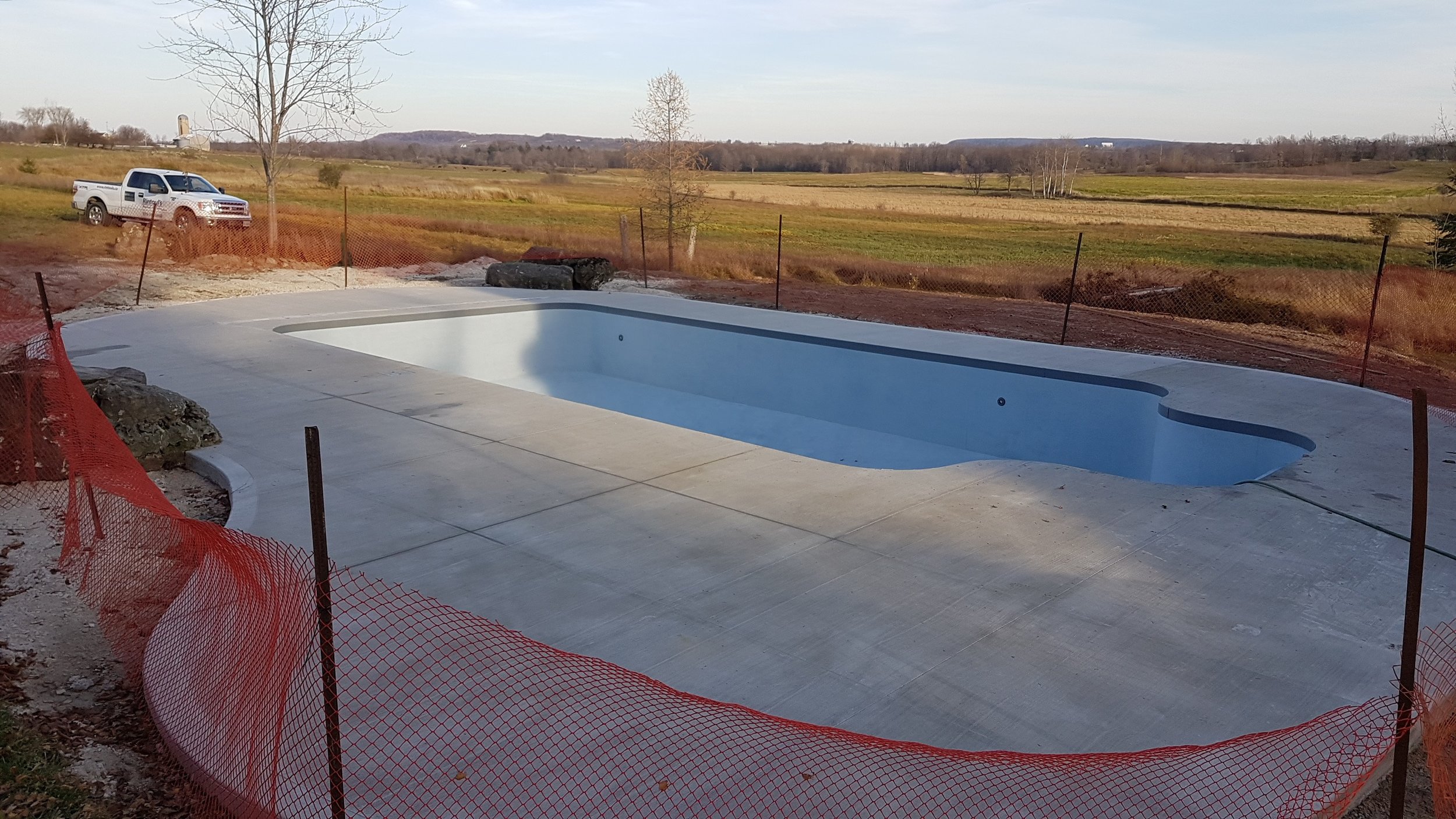 First Alpha One Composite Panel Pool with ecoFinish in Canada...well done! 