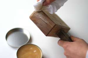 Wooden Wax Pot + 1 Tin of Mineral Oil Wax Polish — Darbin Orvar