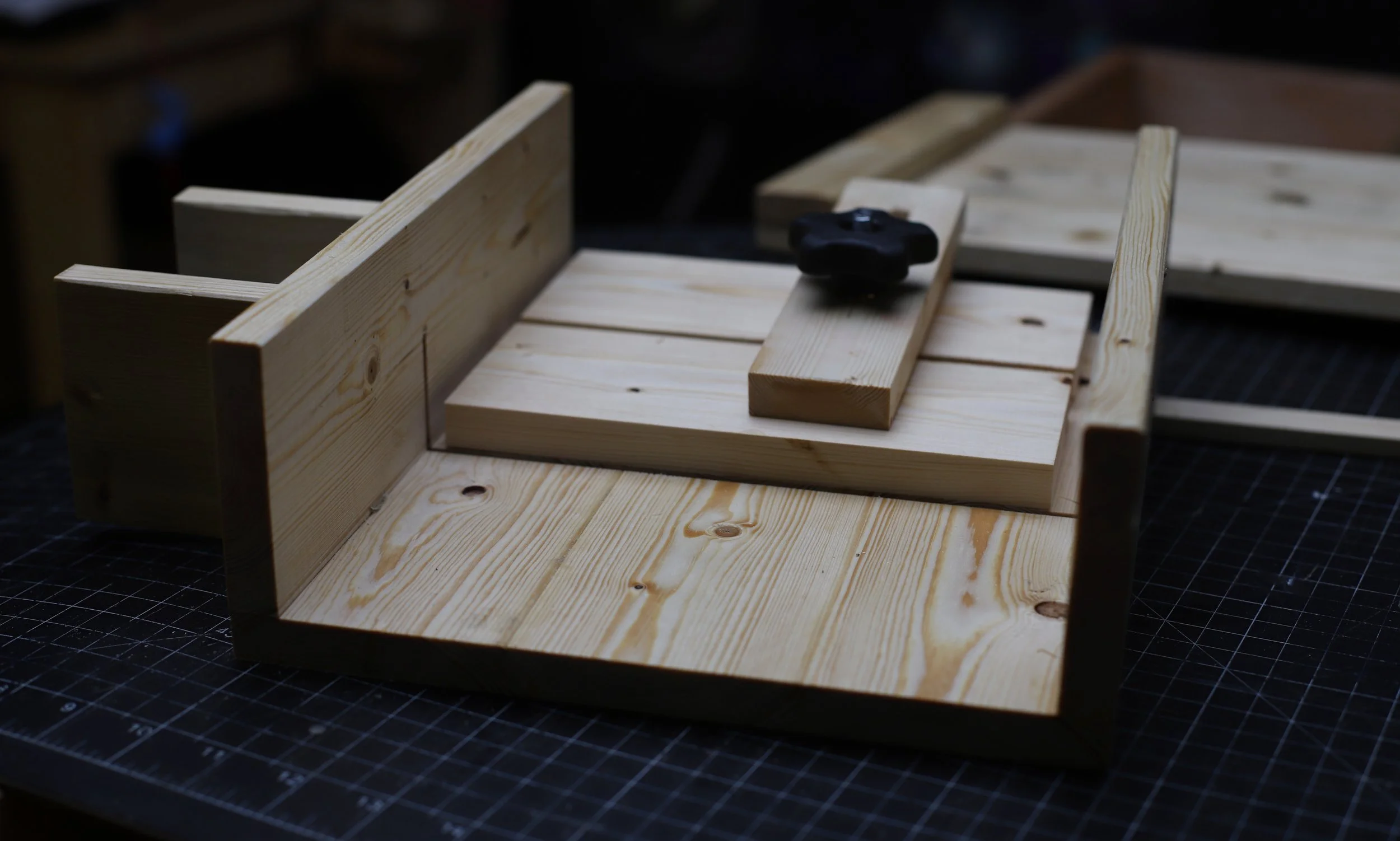 Build a Small Parts Crosscut Sled (and Bench Hook) from One 2×4