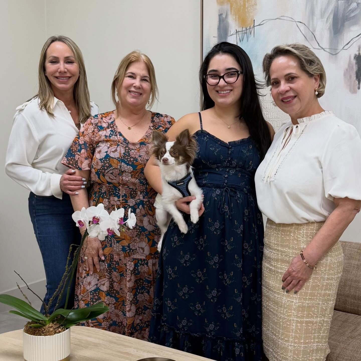 This young lady and her puppy have a new home 🏡. Celebrated with her mom and amazing realtor @vaneshka777 

#followtheblueflamingo 
#flamingotitleservices 
#happynewhomeowner 
#closingdayisthebestday 
#firsttimehomeowners