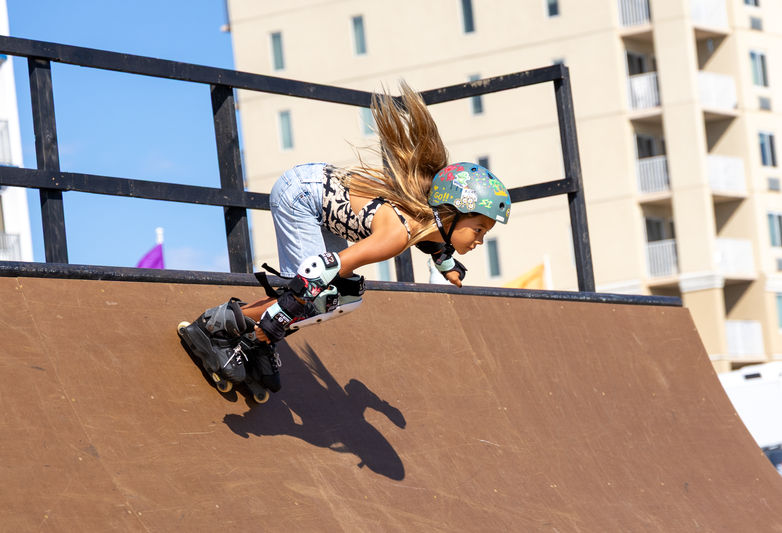 SupergirlSundaySkate-90.png