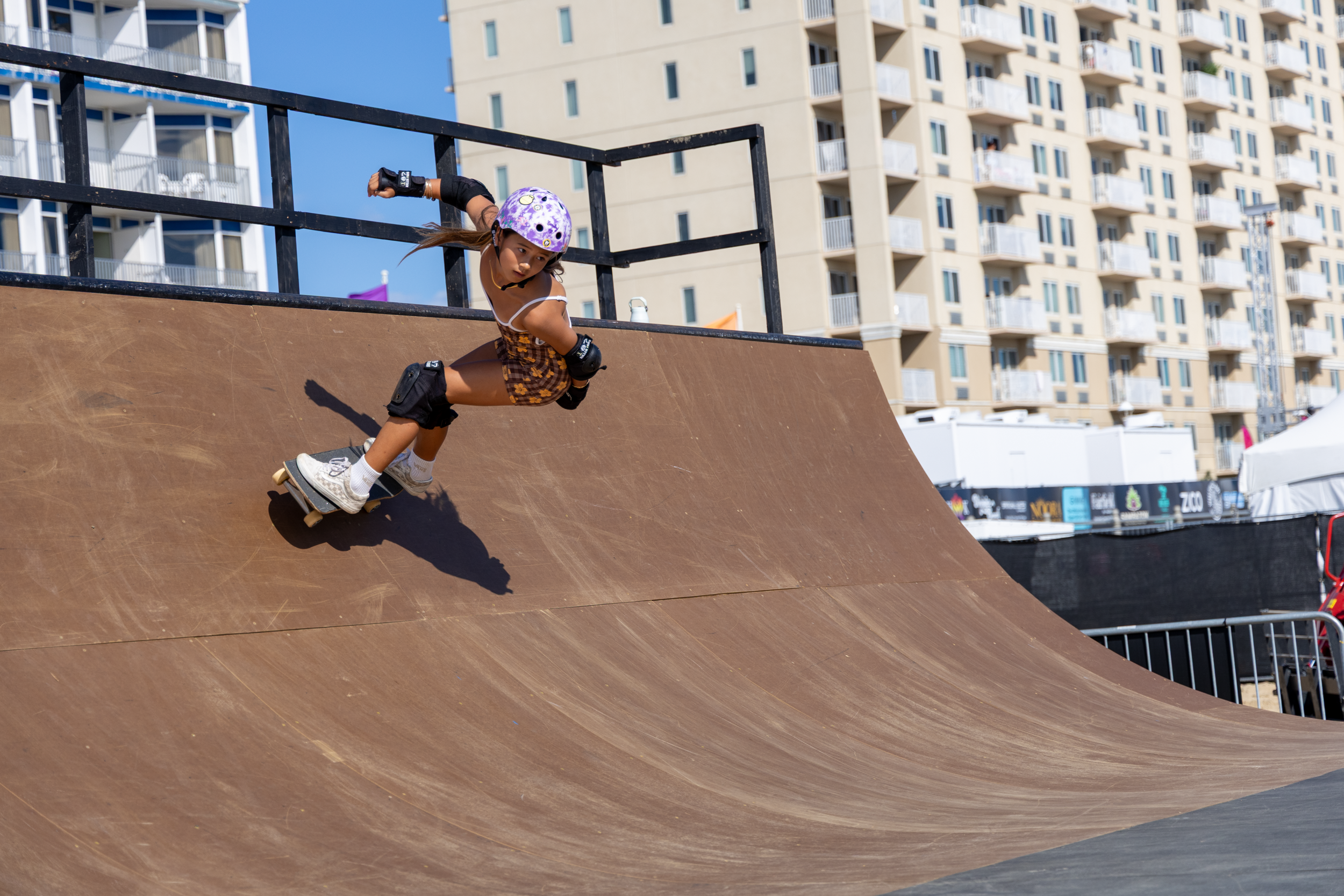 SupergirlSundaySkate-85.png