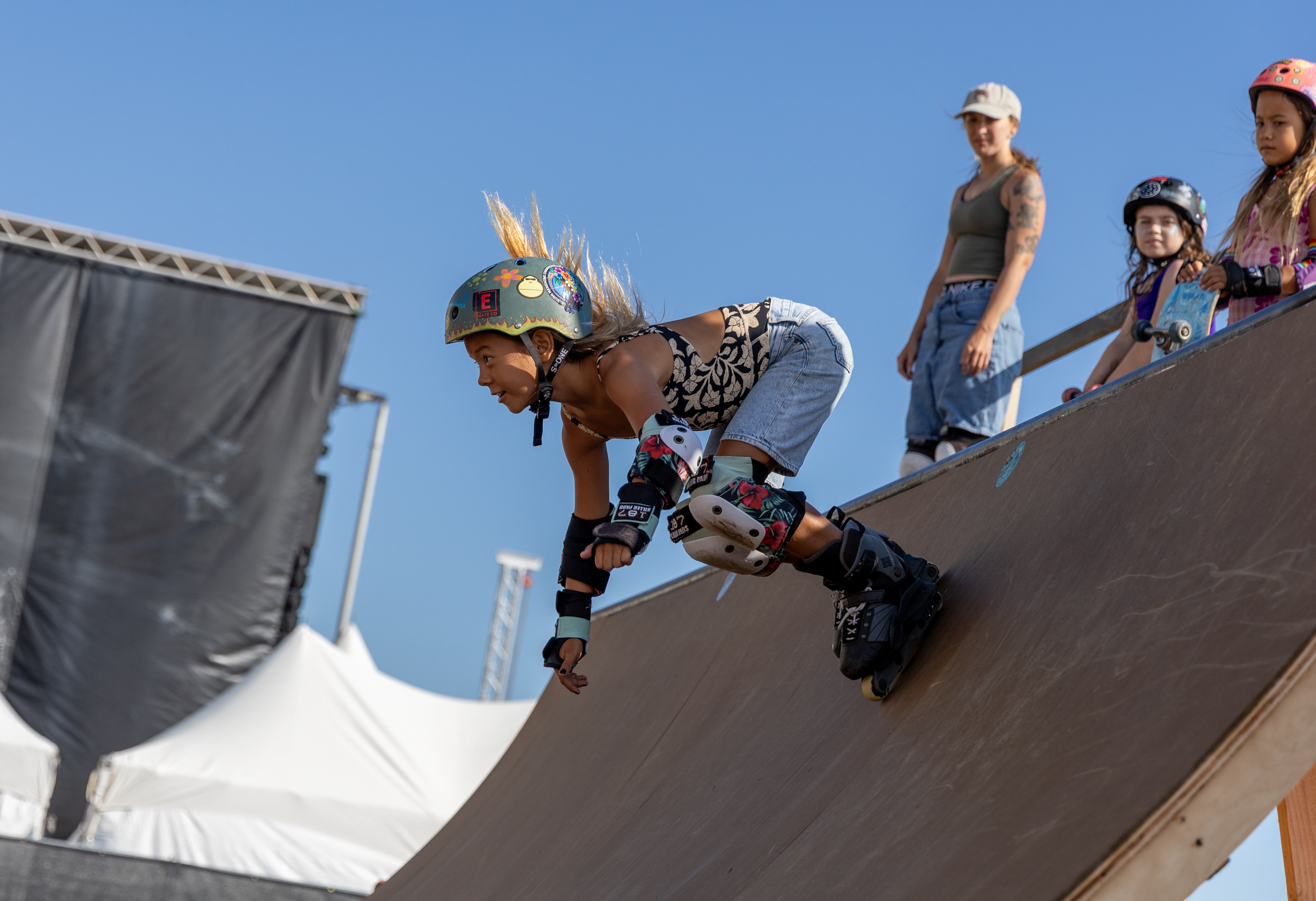 SupergirlSundaySkate-62.png