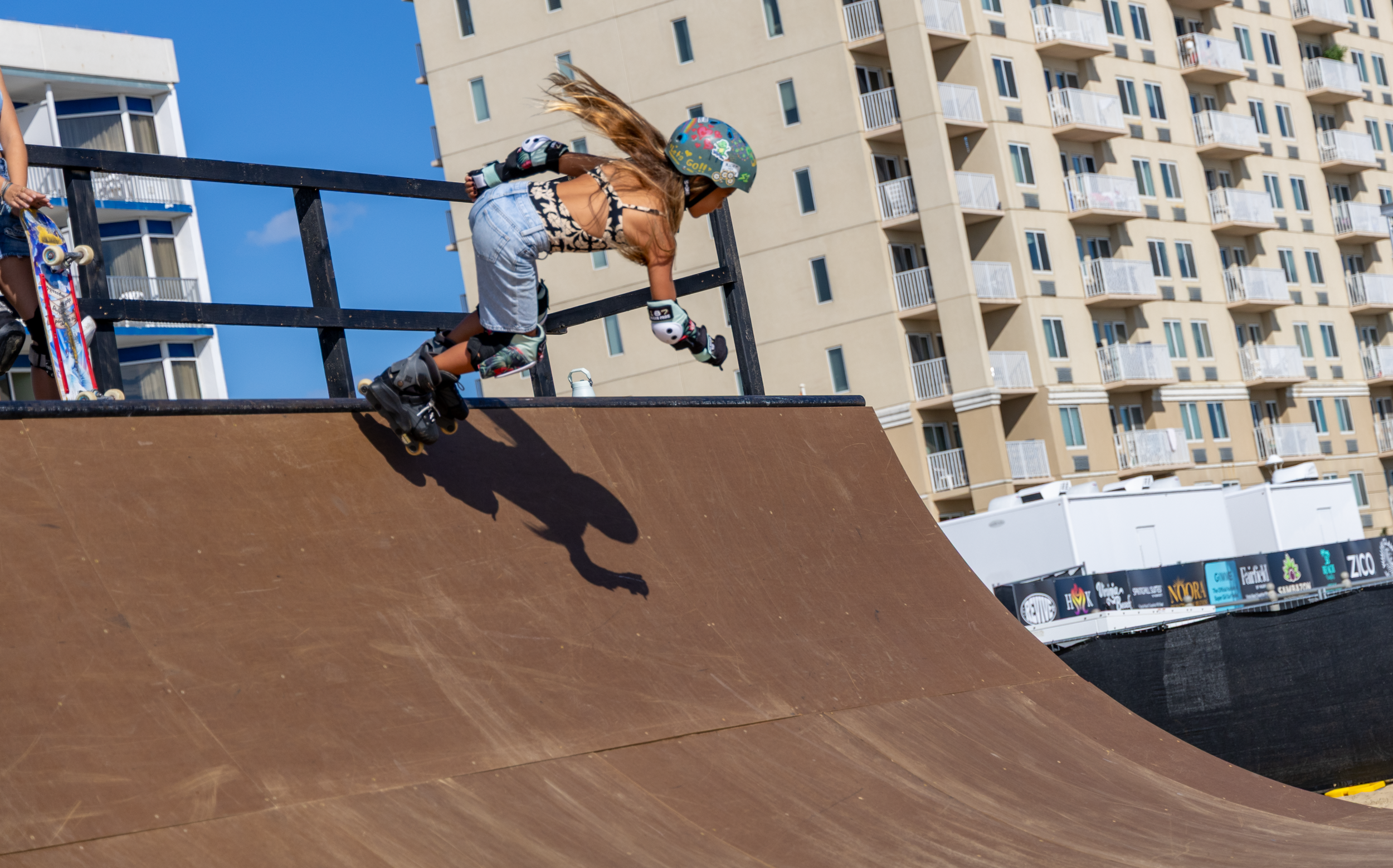 SupergirlSundaySkate-53.png