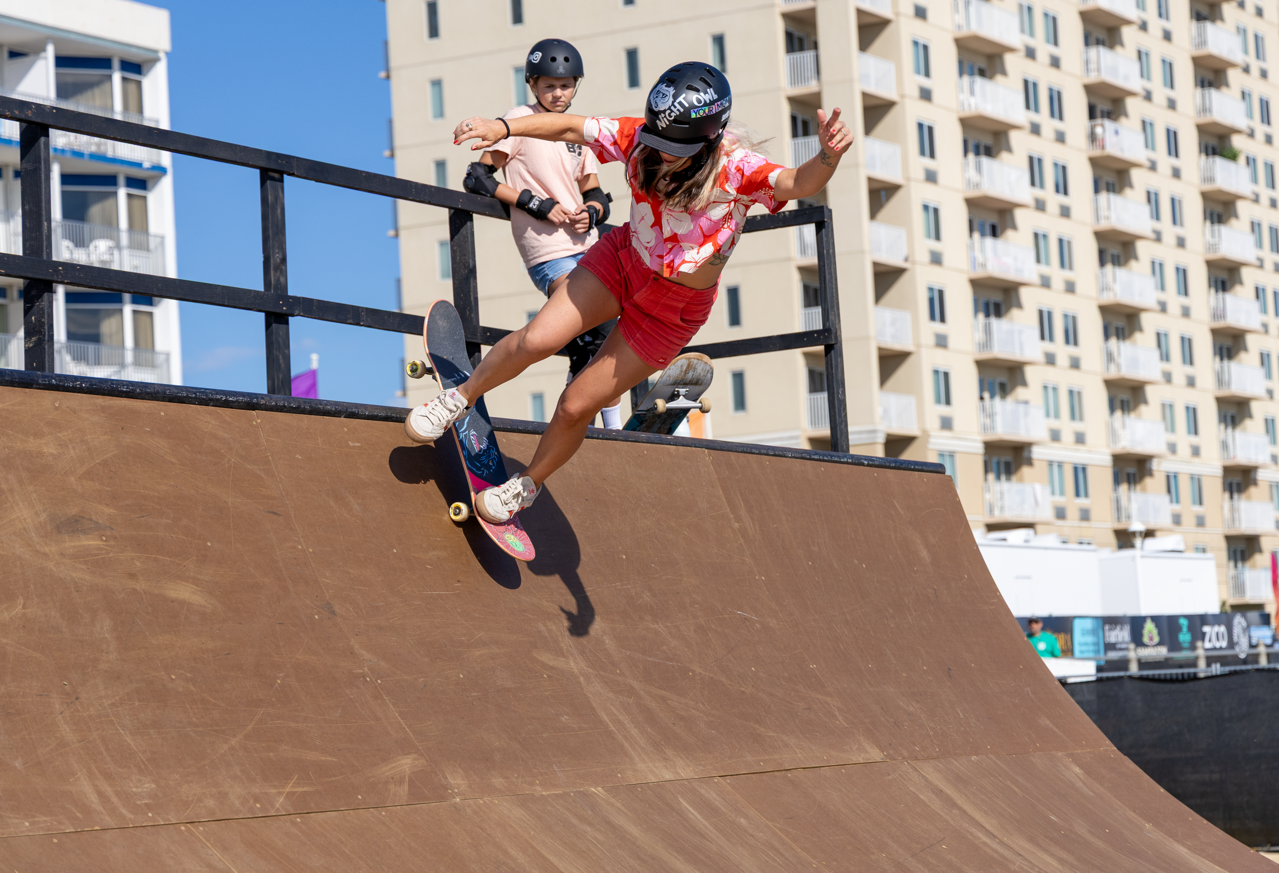 SupergirlSundaySkate-5.png