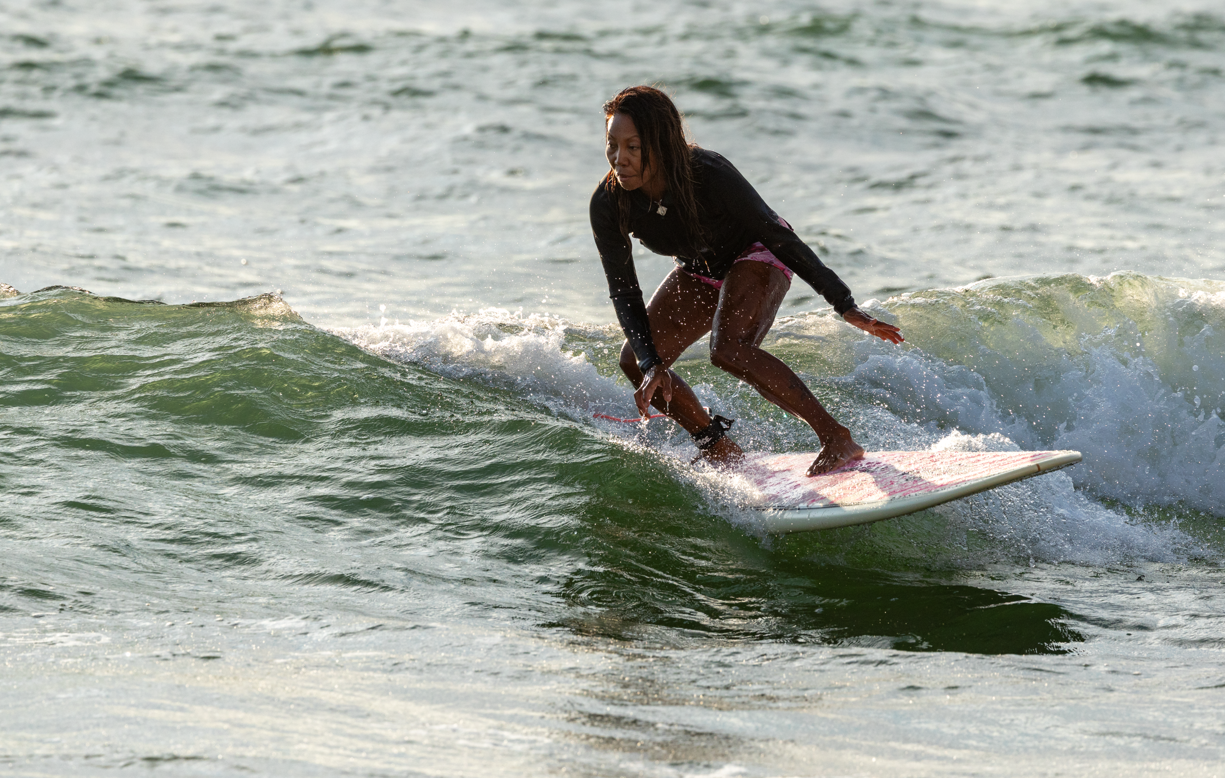 SupergirlSundayBeachLens-7.png