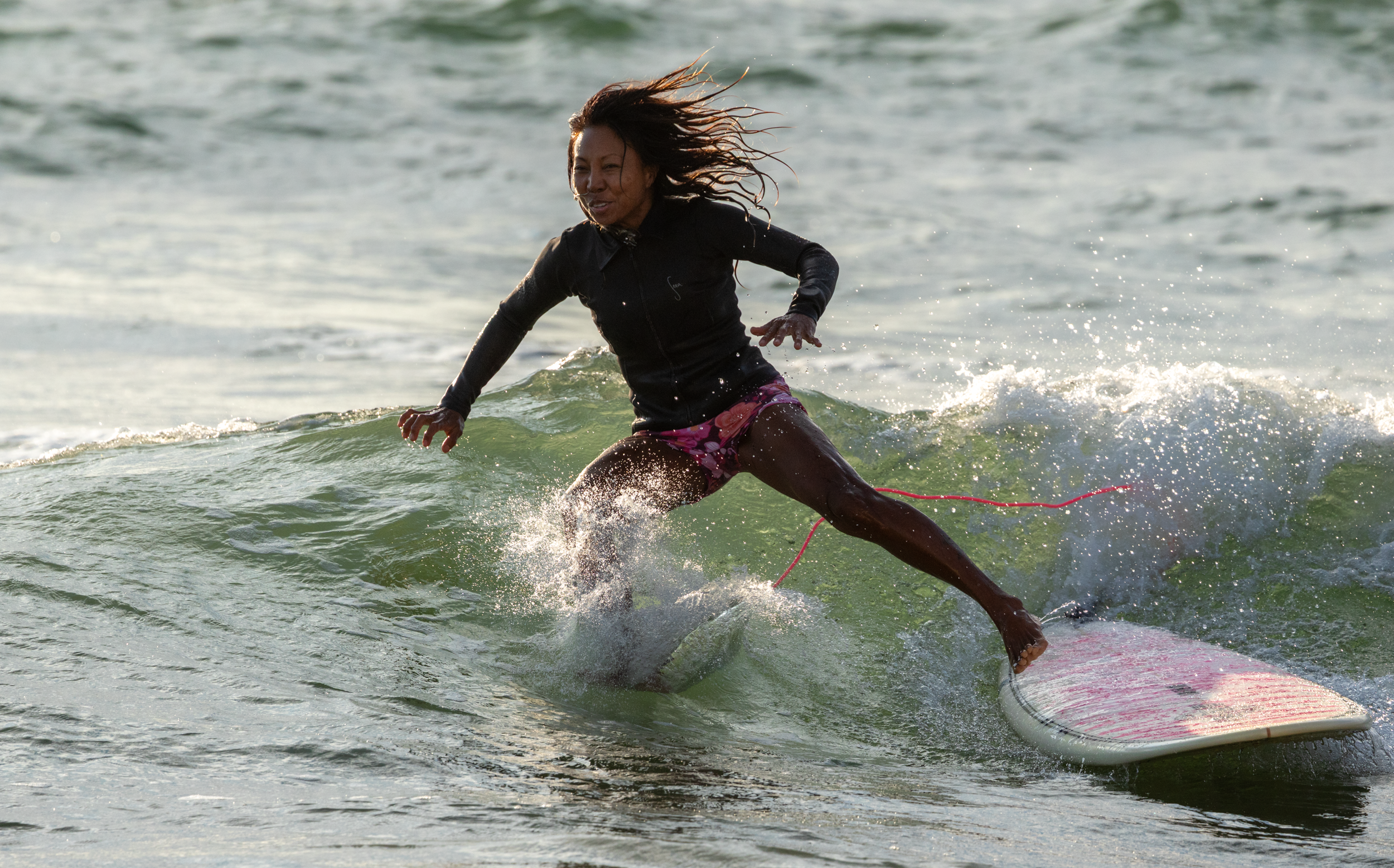SupergirlSundayBeachLens-9.png