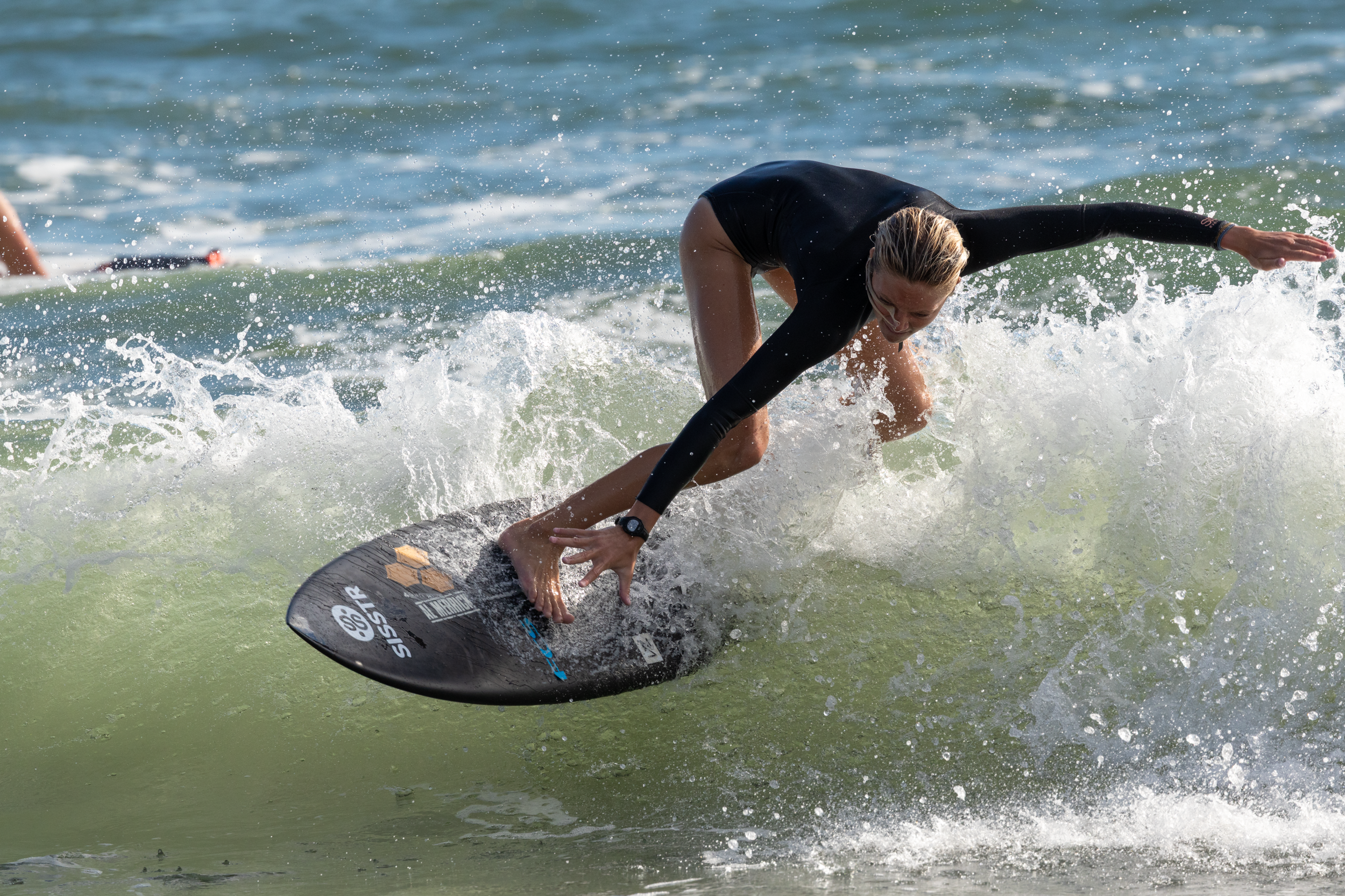 SupergirlSundayBeachLens-34.png