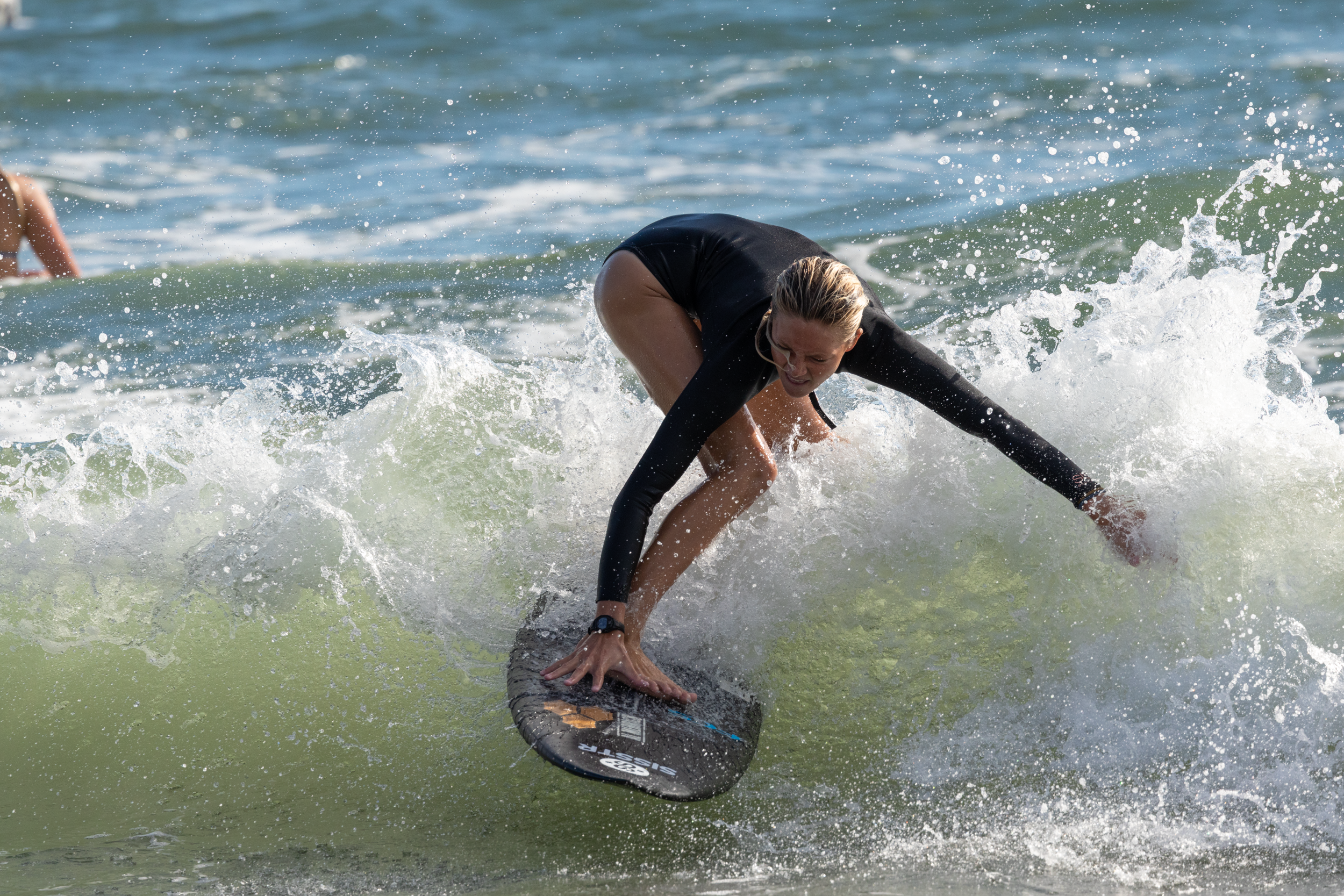 SupergirlSundayBeachLens-35.png