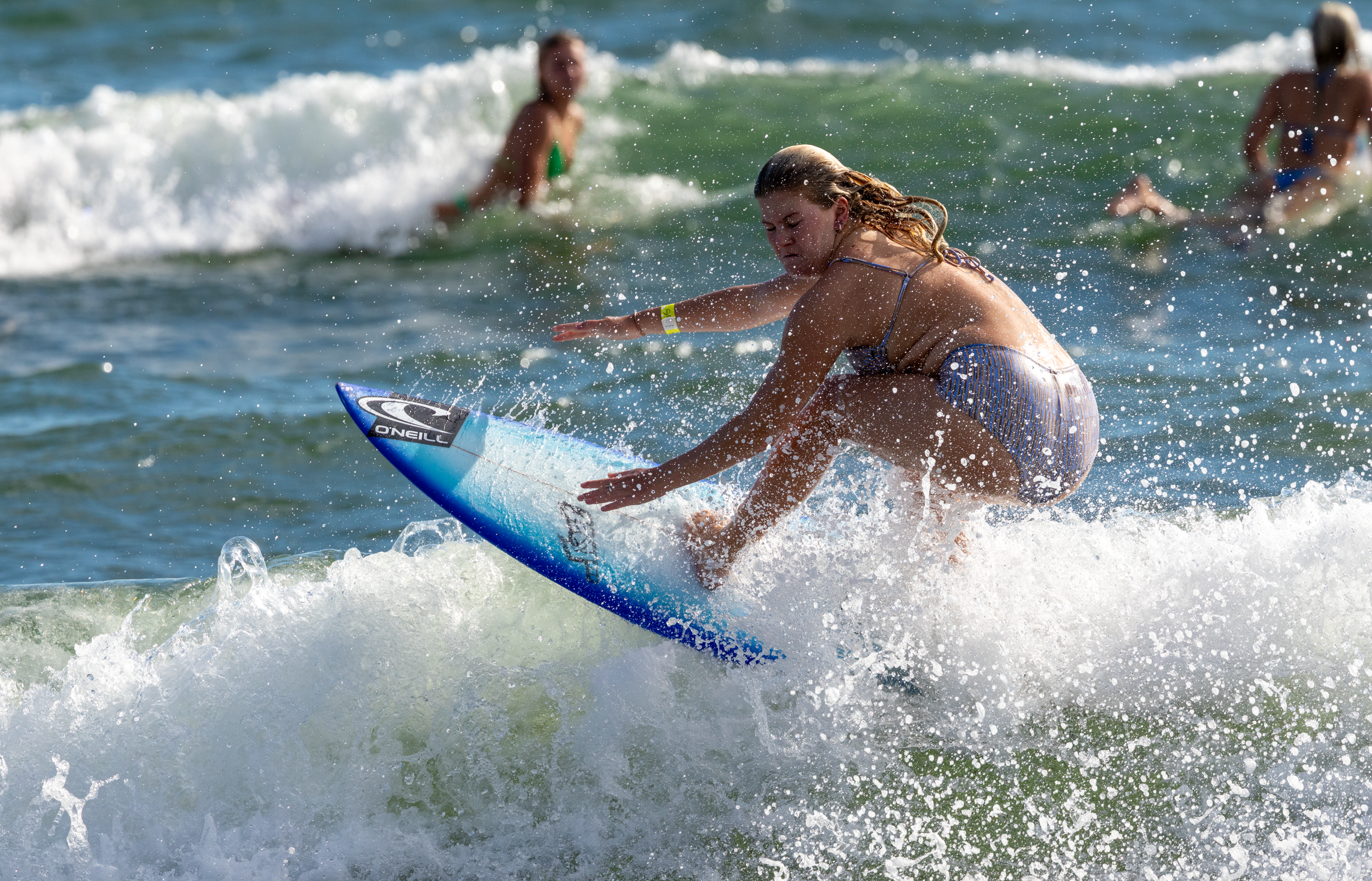 SupergirlSundayBeachLens-36.png