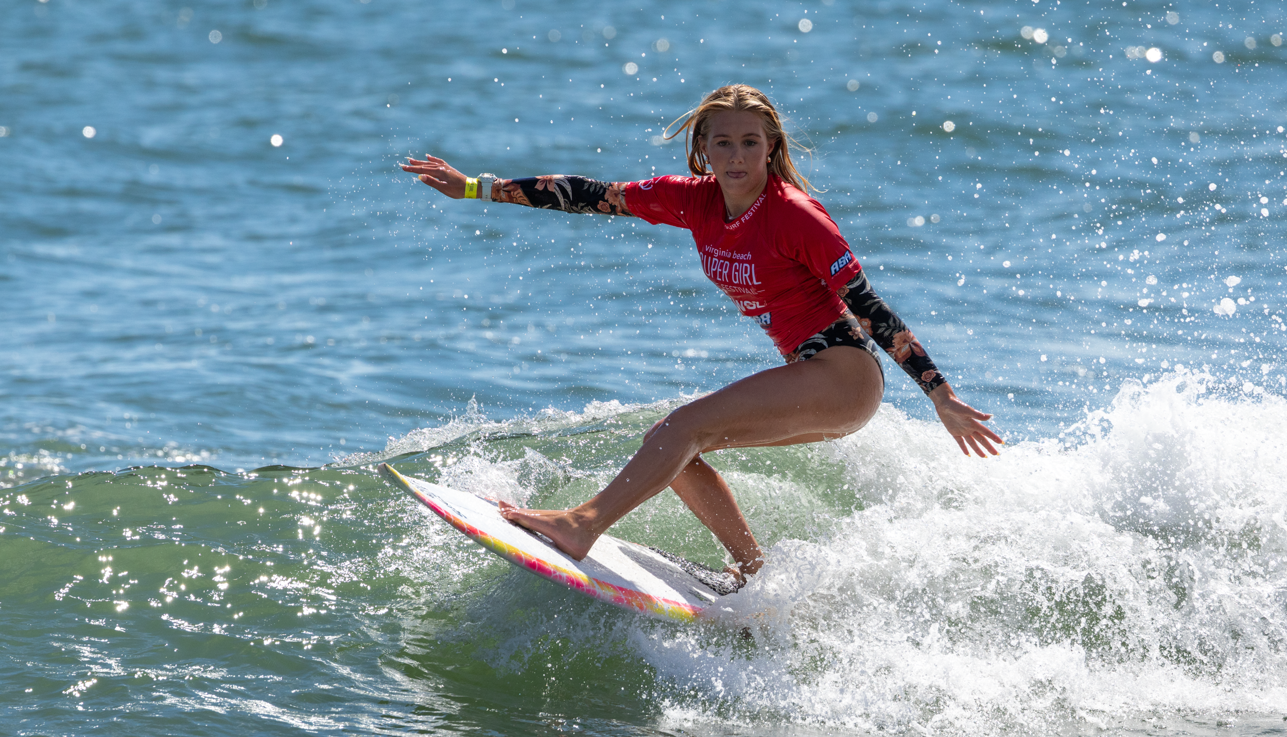 SupergirlSundayBeachLens-118.png