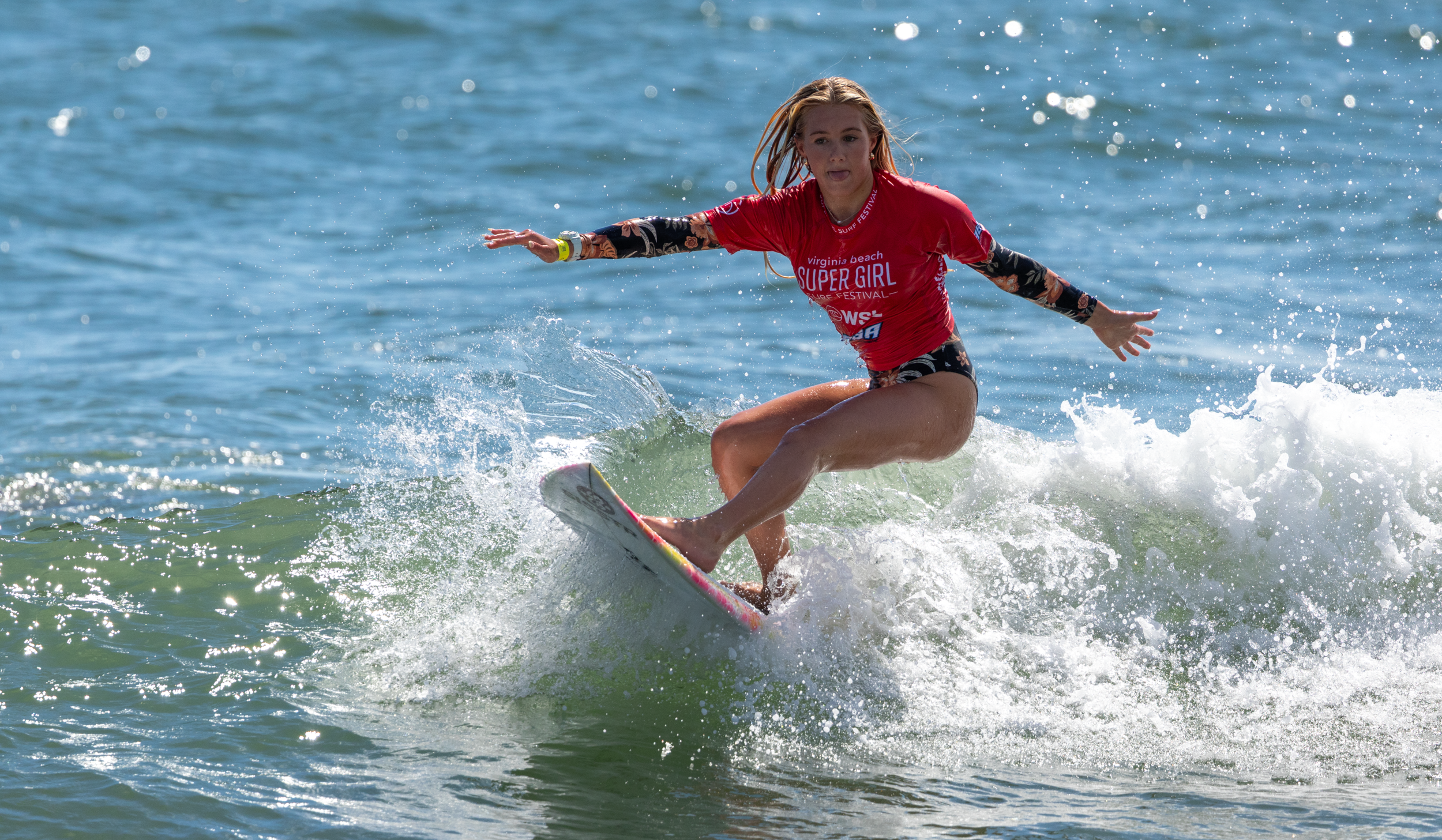 SupergirlSundayBeachLens-119.png