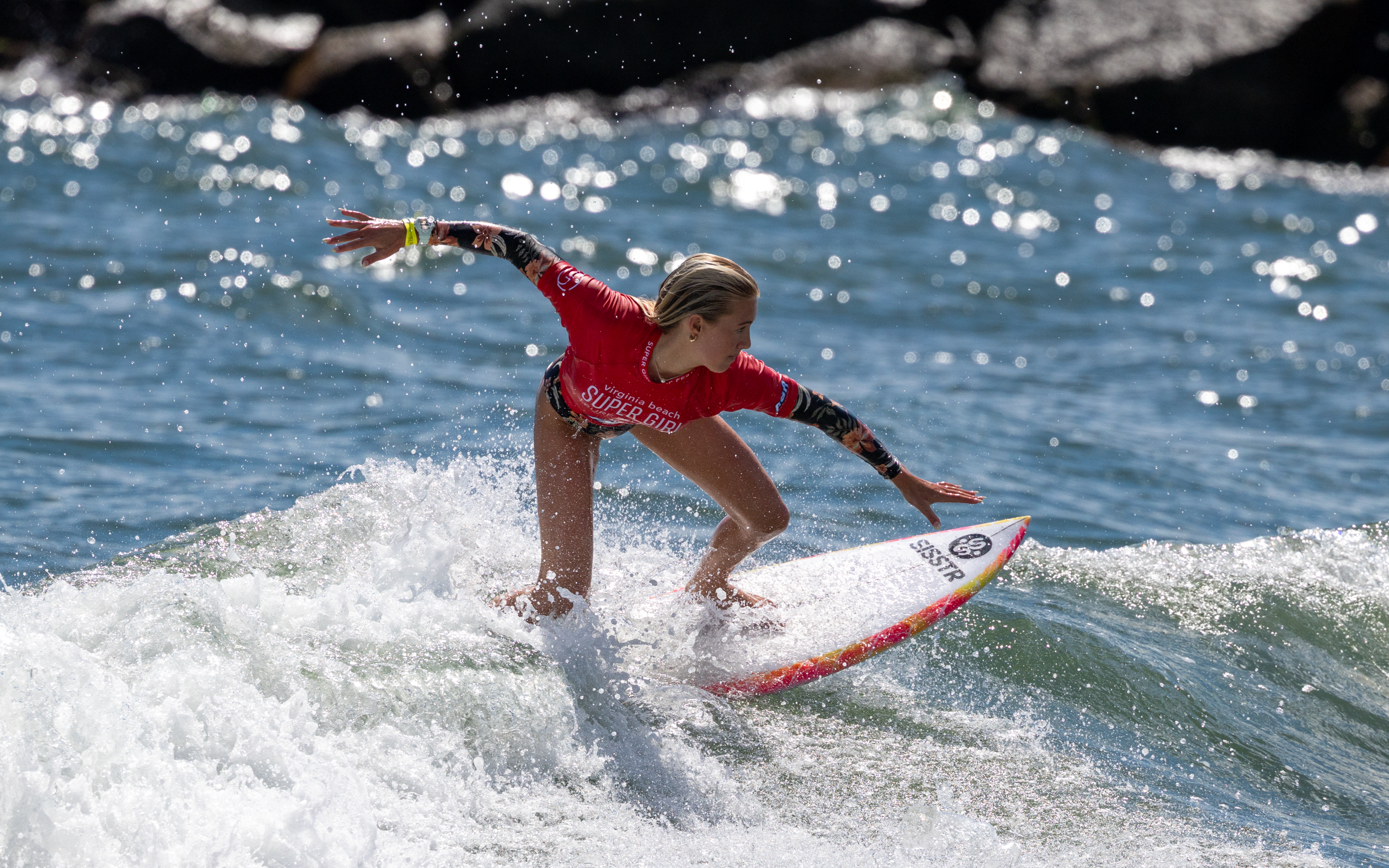 SupergirlSundayBeachLens-129.png