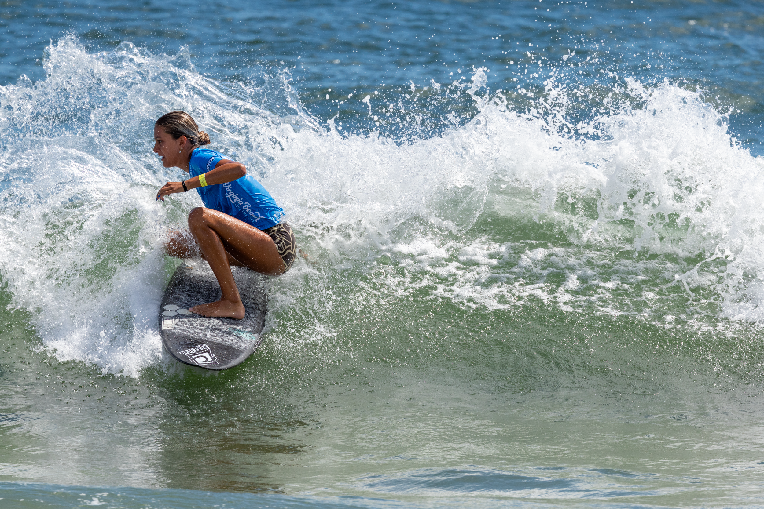 SupergirlSundayBeachLens-141.png
