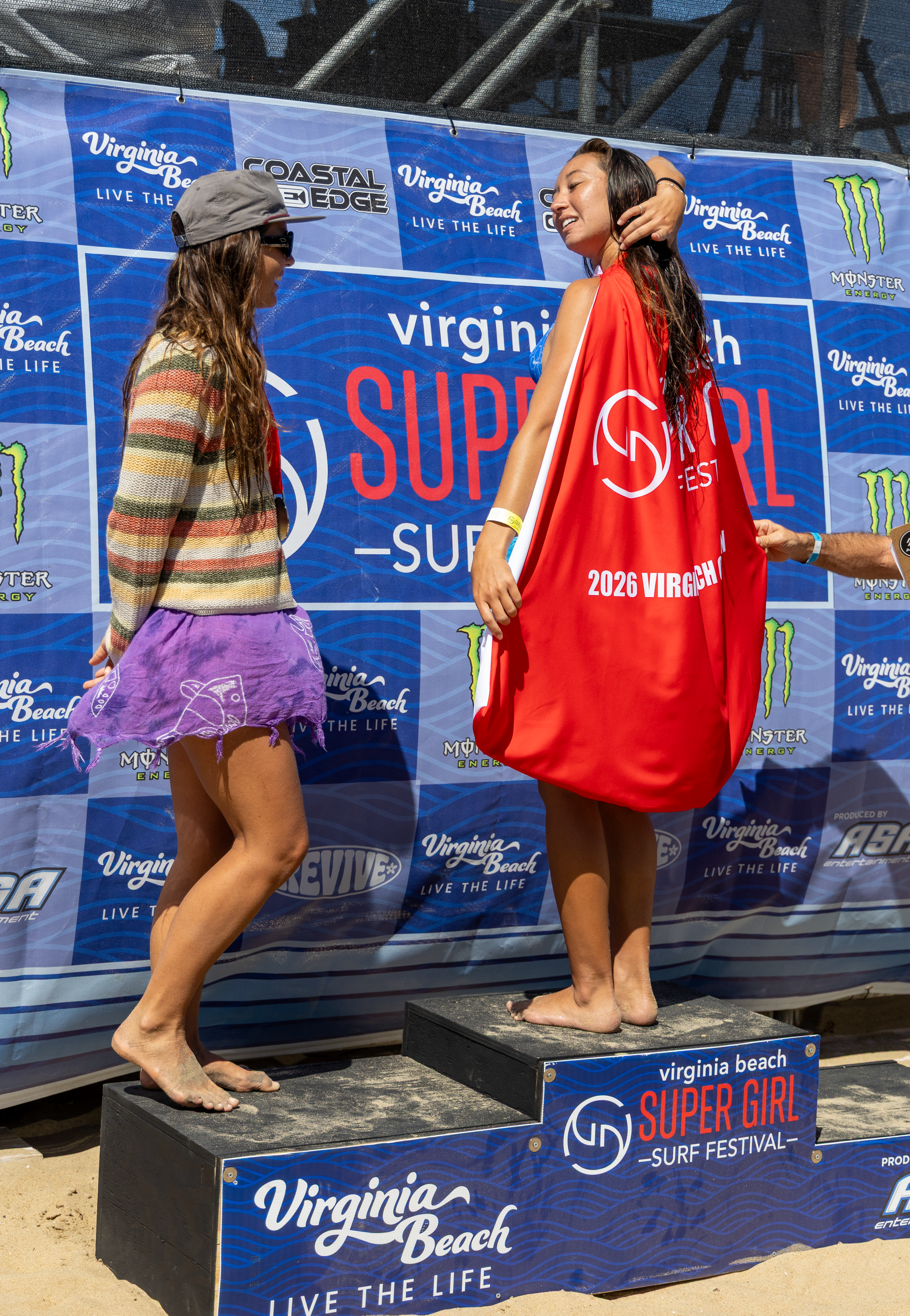 SupergirlMondayFinalsCeremony-61.png