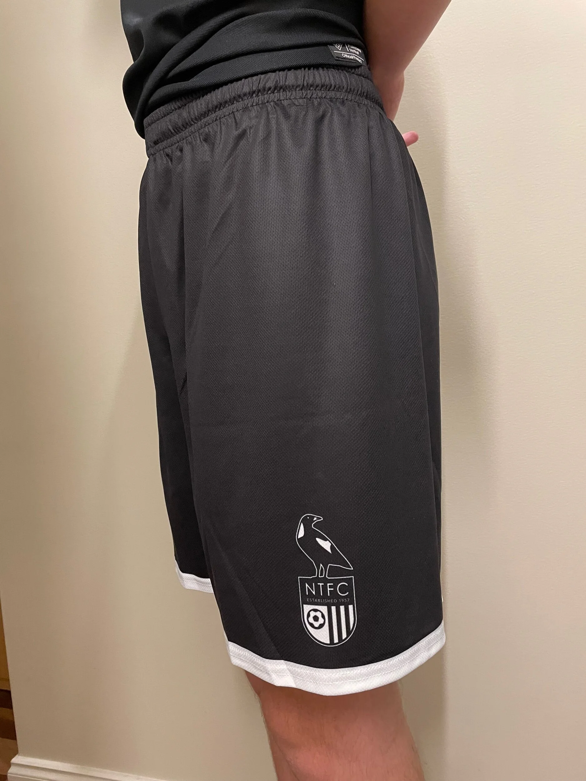 4809D663-36B1-4389-87D4-EFED25BBAFE8