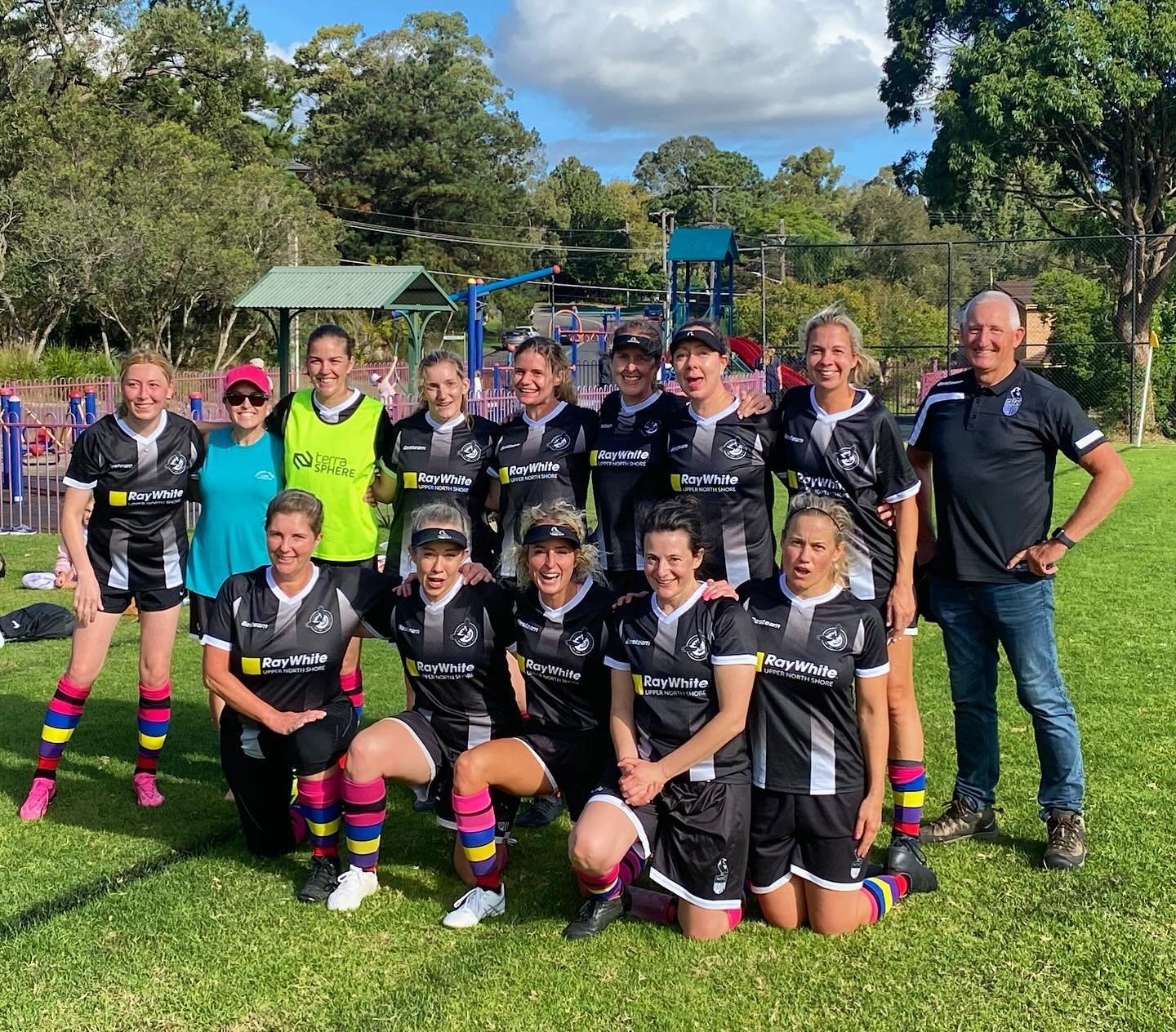 WOMENS OVER 30/3 VS NORTHERN GALAXY

Behold our Sunday Super Women who notched up their first win of the season with an amazing performance against Northern Galaxy away at Foxglove. 

Some brilliant passing with two great goals and a clean sheet defe