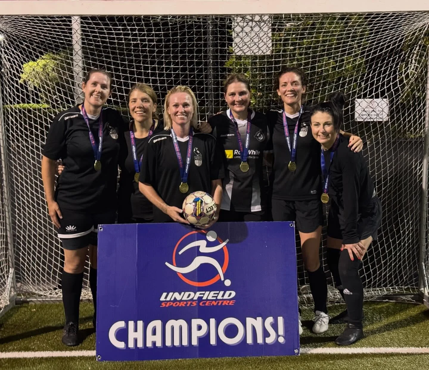 🏆 W30 CHAMPIONS ALERT! 🏆

Huge congratulations to our Women&rsquo;s 30+ summer team for taking out the Competition Champions title at Lindfield Sports Centre last week!🥇⚽️

Our ladies have put in a massive shift over the summer, showing exactly wh