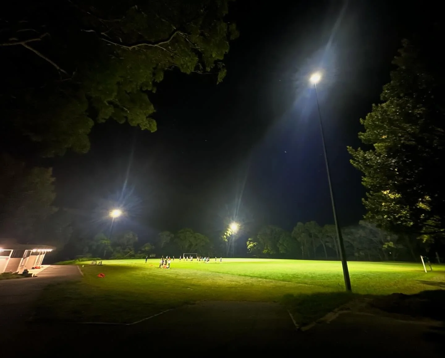 Exciting news for the local community! ⚽️✨

Huge shoutout and a massive thank you to @kuringgai_council and the @northernsuburbsfootball for the fantastic new LED lighting retrofit at Samuel King Oval It is amazing to see our home ground bathed in su