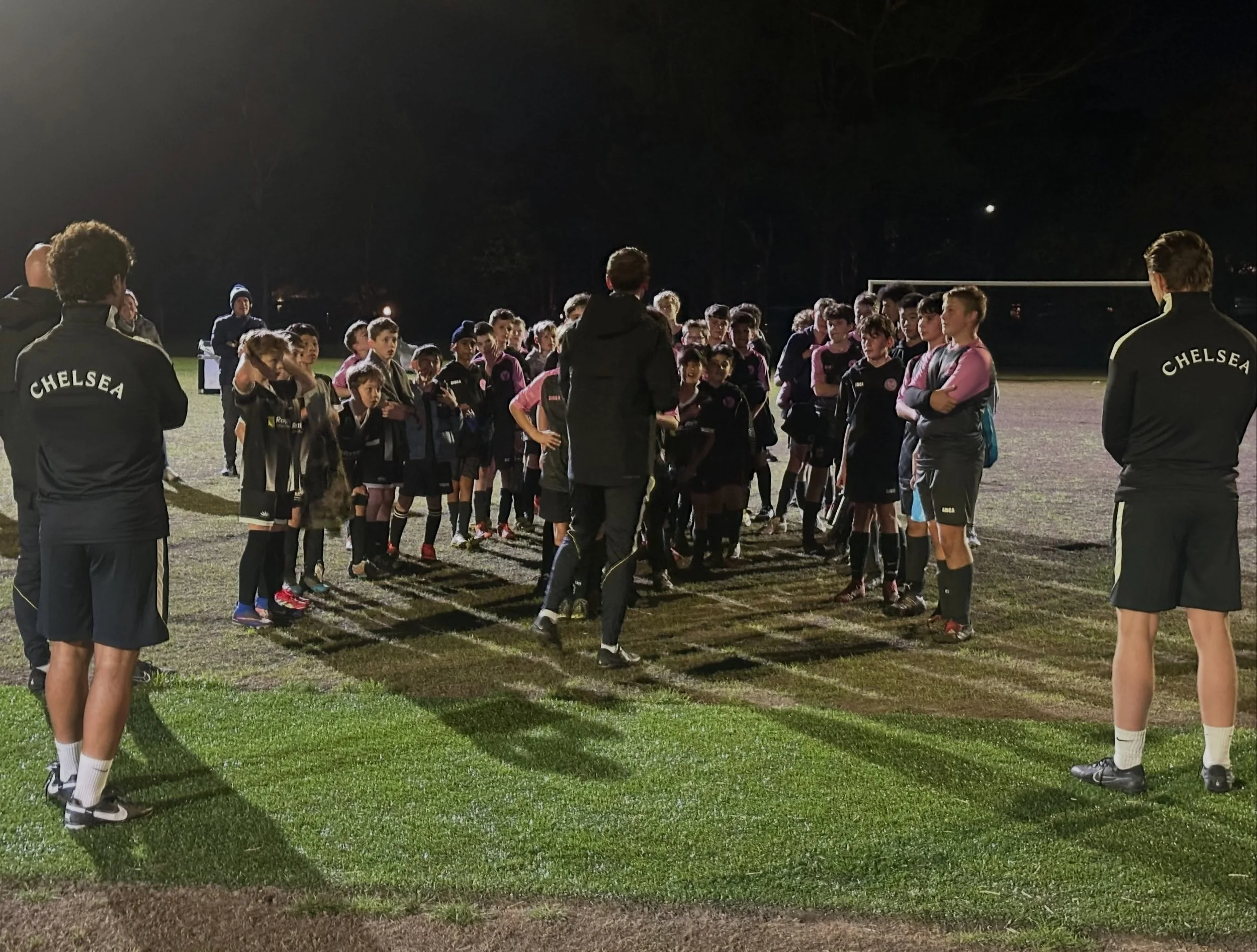 WHAT A WEEK! 🖤🤍

From world-class coaching clinics to clutch under-lights drama, our community showed up to Samuel King Oval big time this week. Here is a look back at an unforgettable few days:

Monday ⚽
Samuel King Oval hosted premier league gian