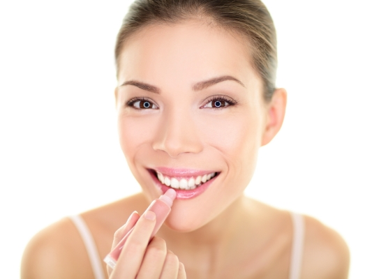 bigstock-Lipstick-makeup-woman-putting-51008723.jpg