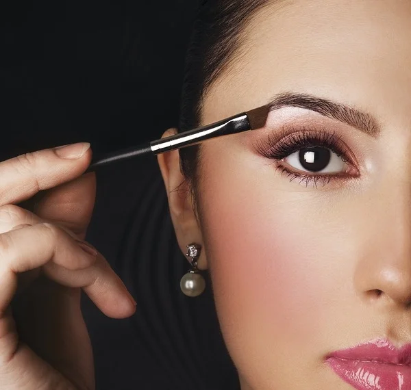 Fix thin eyebrows.jpg