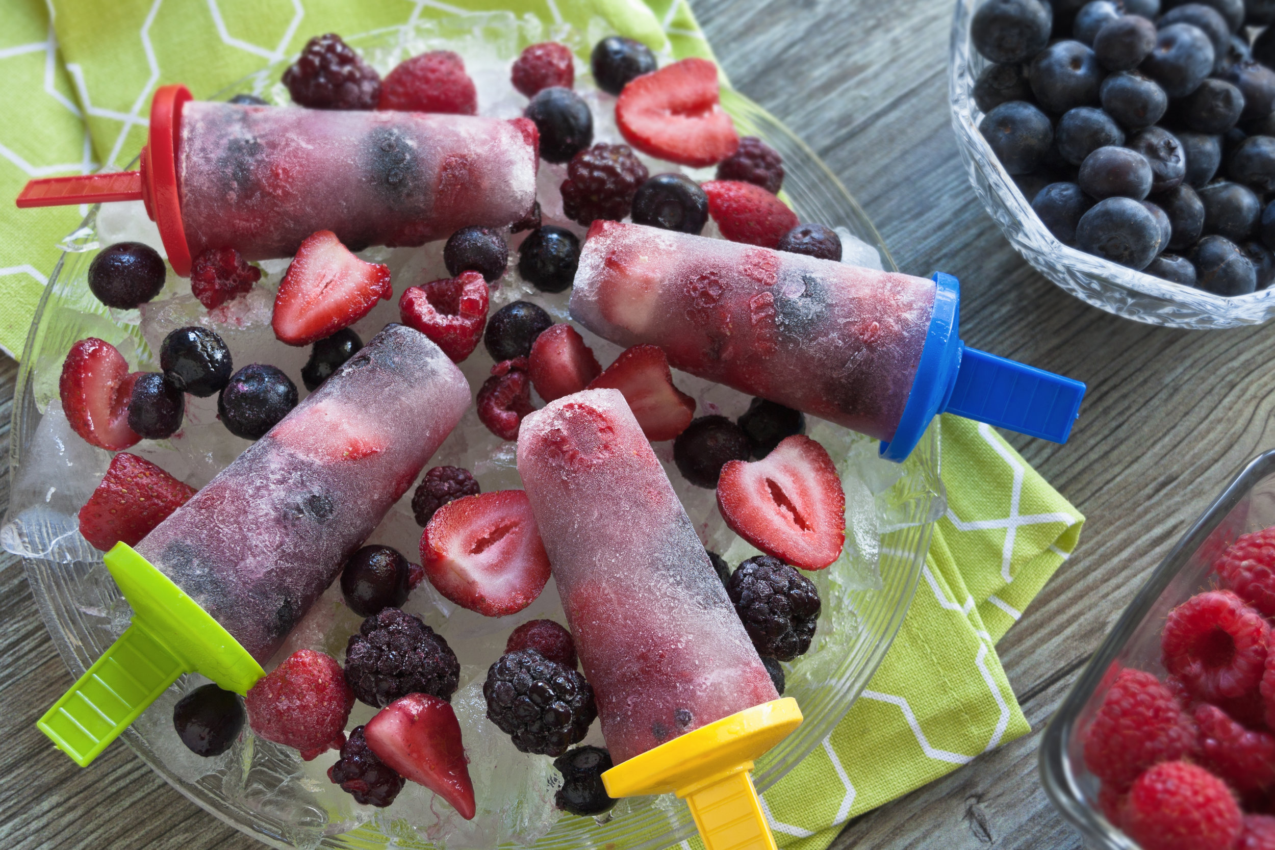 Coconut Water Berry Popsicles_74126806716.jpg