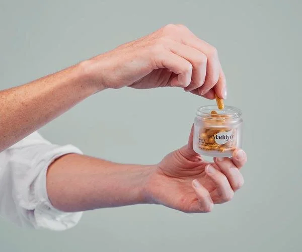 maddyn-cbd-capsules-turmeric-4_600x.jpg