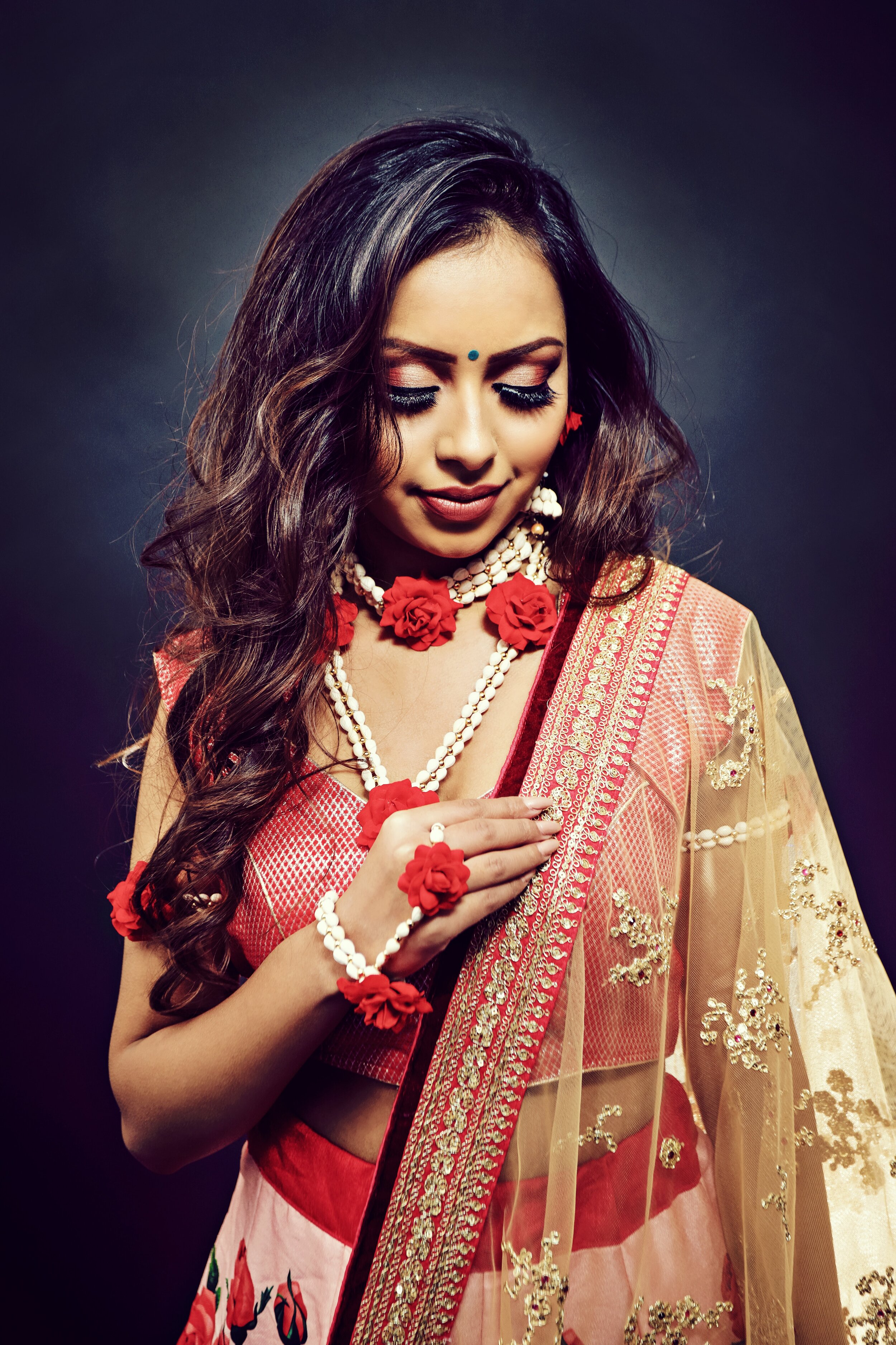 12 Amazing Dress Colors That Will Look Good on Dark Indian Skin • Keep Me  Stylish | Saree, Handloom saree, Stylish blouse