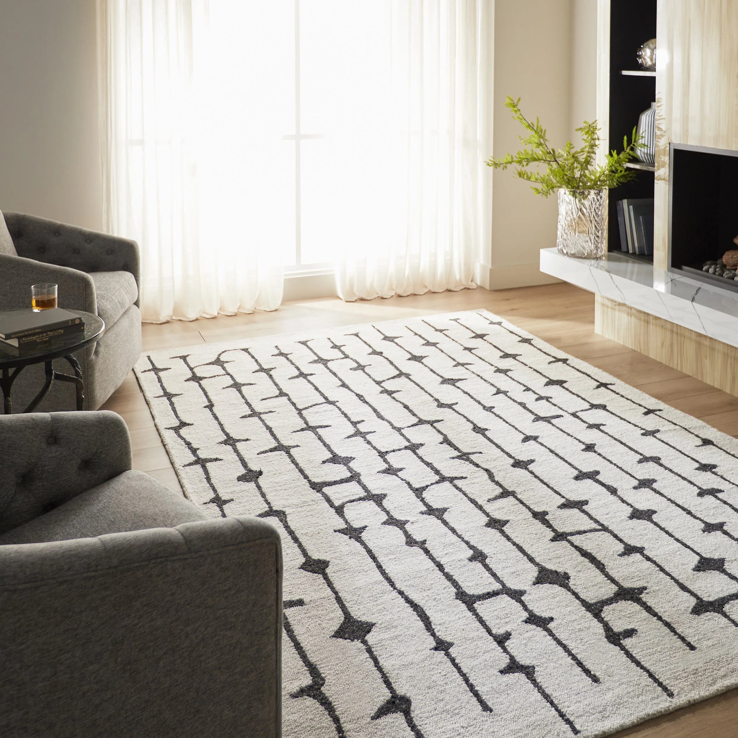 LAVIN_Tamara Day_ Contemporary Luxe Black_N5012-0609_1.jpg