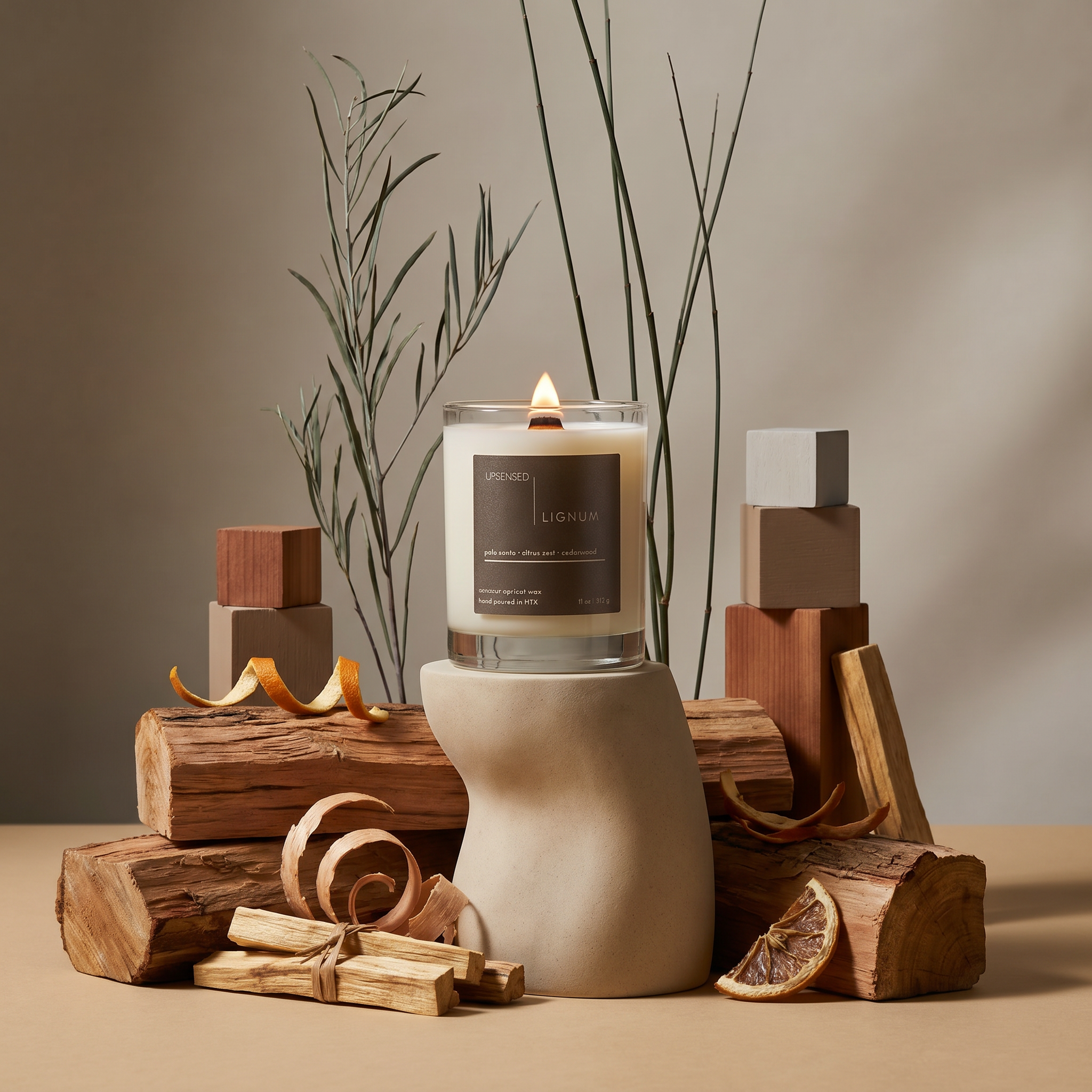 lignum-palo-santo-cedarwood-candle-upsensed.png.png