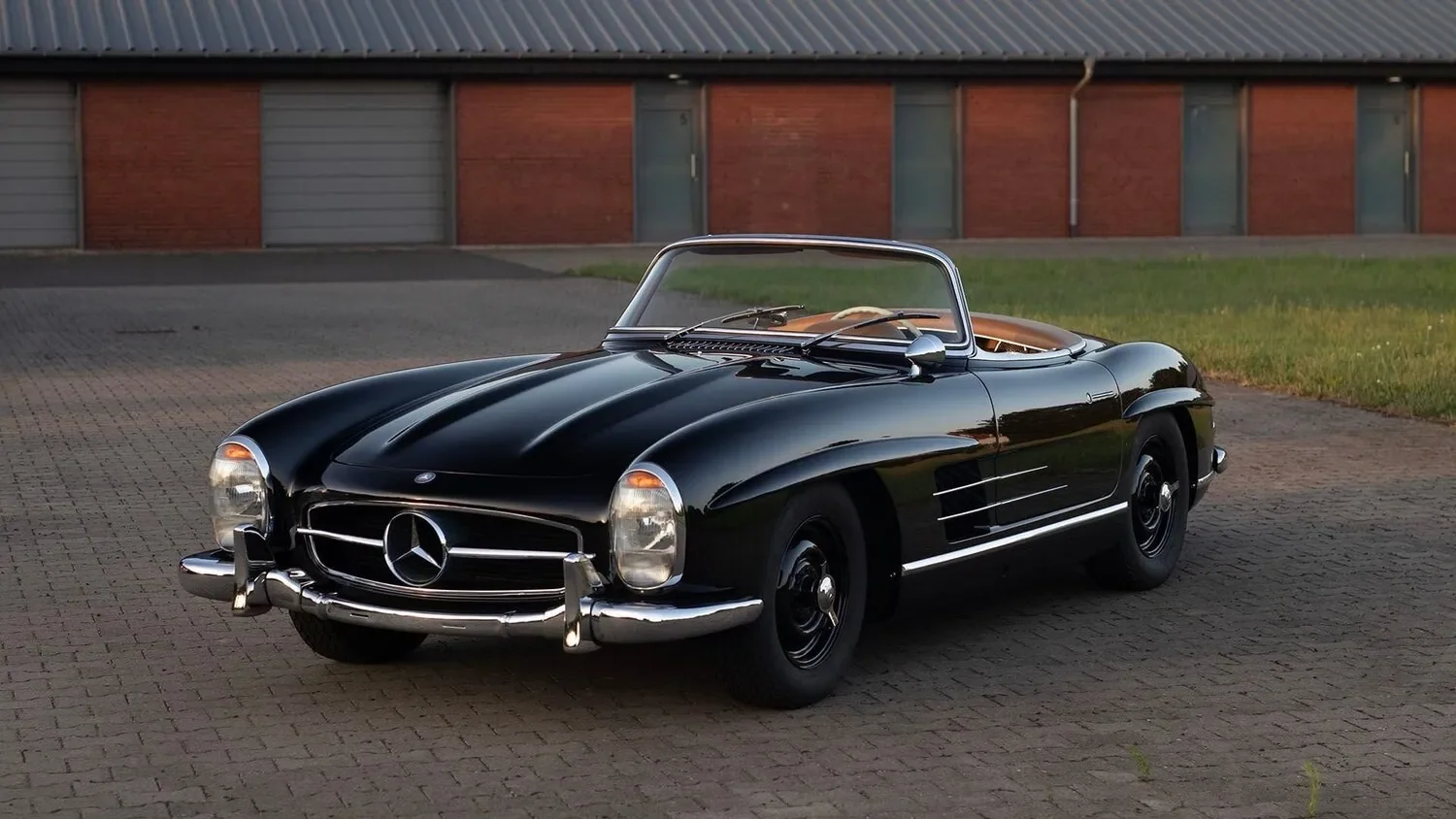 The Vintage Mercedes Convertible: The Ultimate Expression of Quiet Luxury on the Road