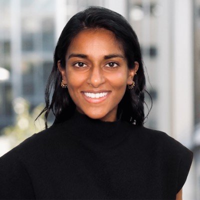 Shruti-headshot.jpg