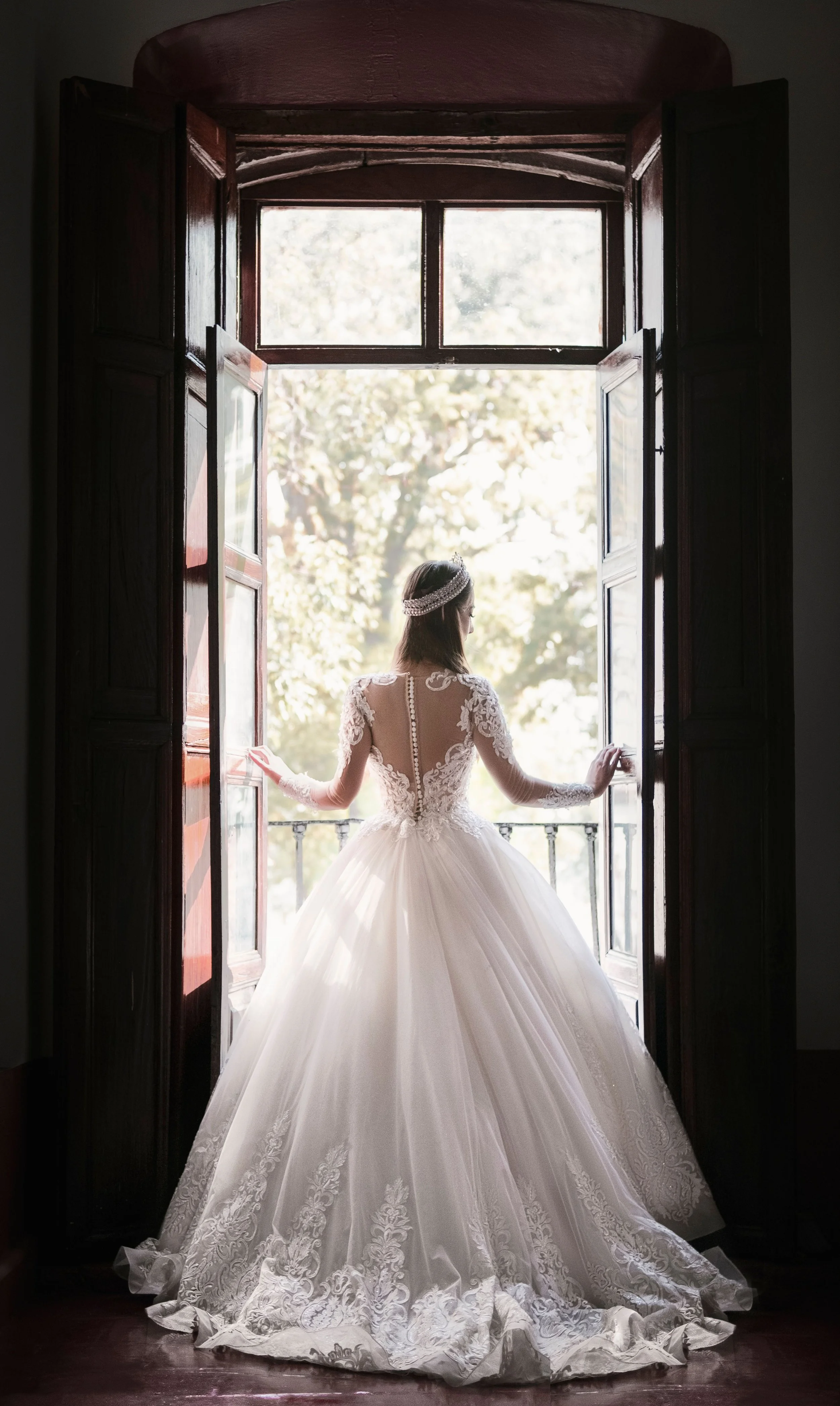 Choosing a Wedding Gown That Fits Your Vision