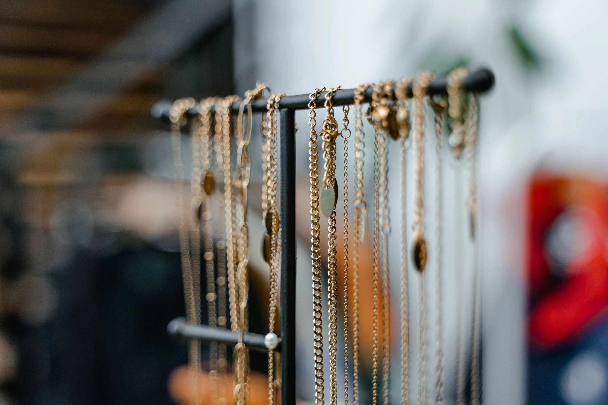 How to Store Gold Filled Necklaces So They Never Tangle or Tarnish