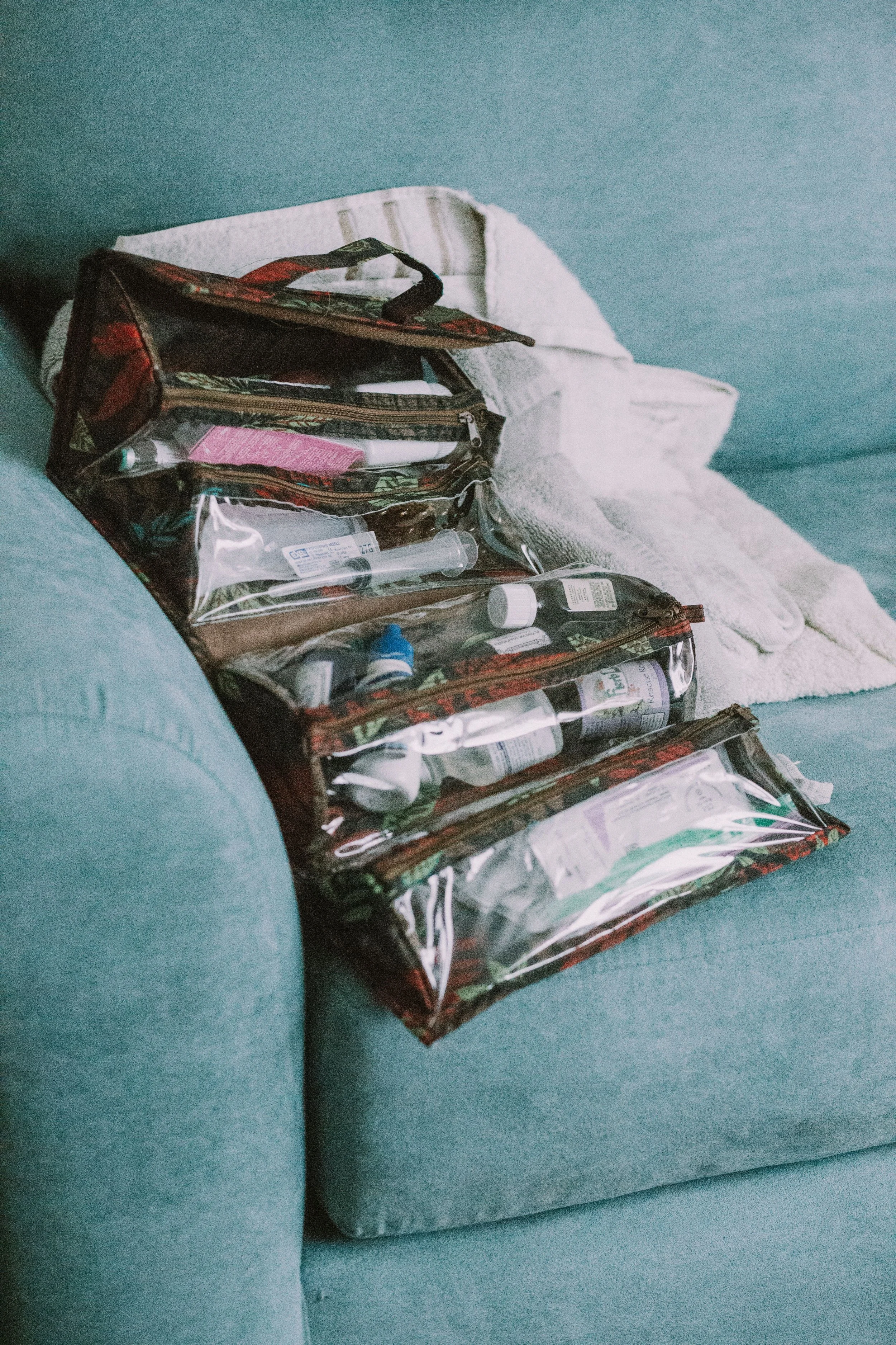 How to Keep Your Beauty Routine Simple While Travelling