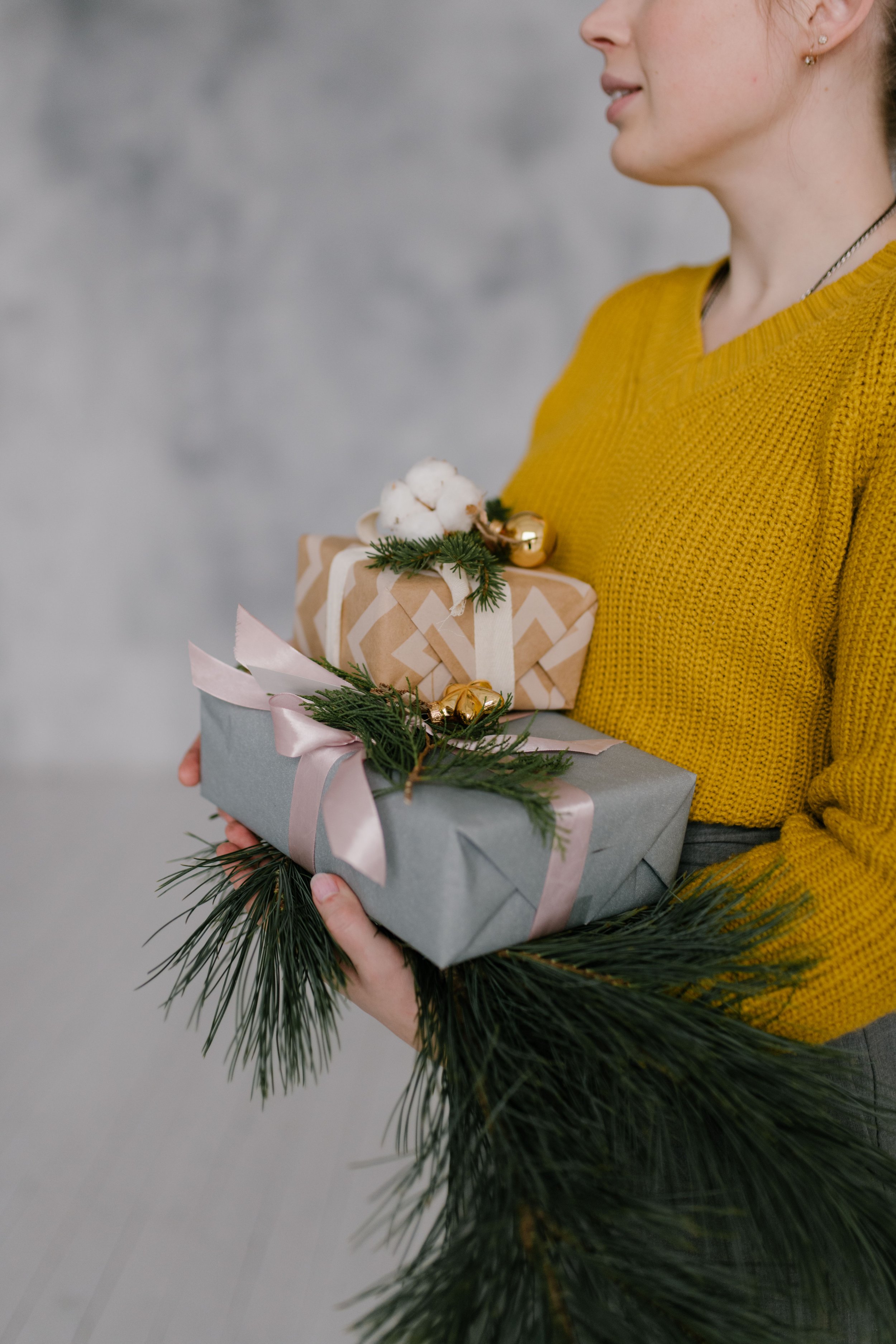 The Holiday Gift Edit: Thoughtful Finds for Beauty, Style &amp; Everyday Indulgence