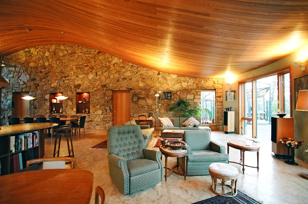 Curved Ceiling