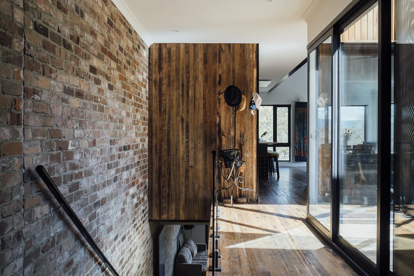 We also love the feeling natural materials give to a room.