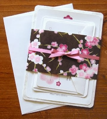 We are huge fans of the beautiful Japanese Washi Papers and this wrap completes this set perfectly!