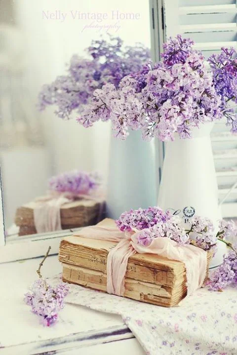 This fabulous Lilac table Display would be great on a welcome table, guest card table or just any lovely table for your wedding!