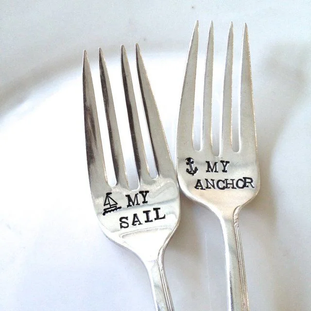 LOVE LOVE LOVE these wedding cake forks with a little Navy twist!