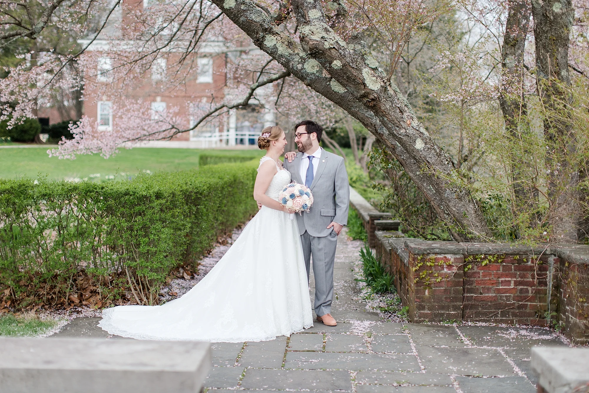 eisleyimages-concordcolonialinn-wedding_0035.jpg