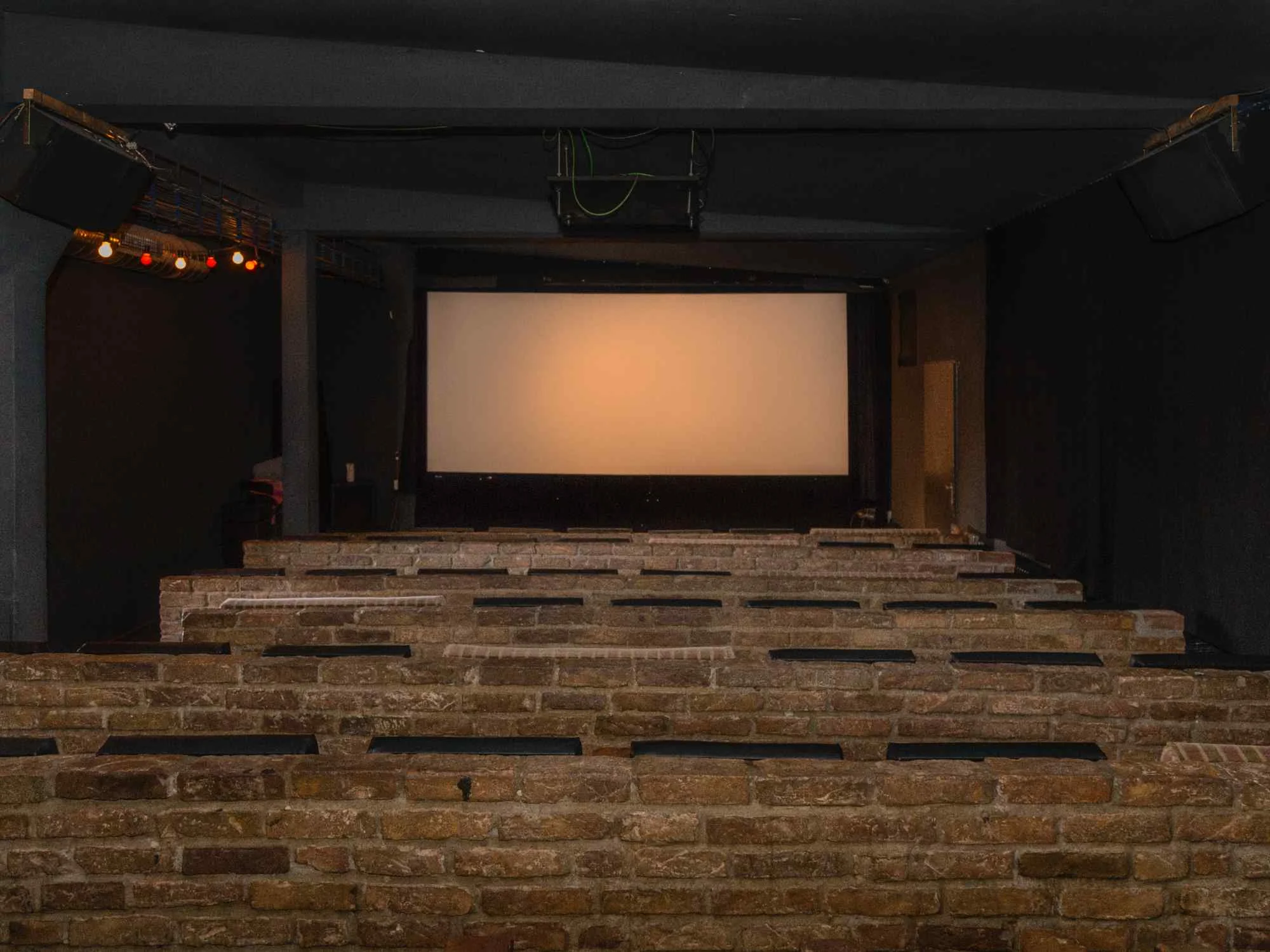 webSputnikKino_Sanna&Majken_0085.jpg
