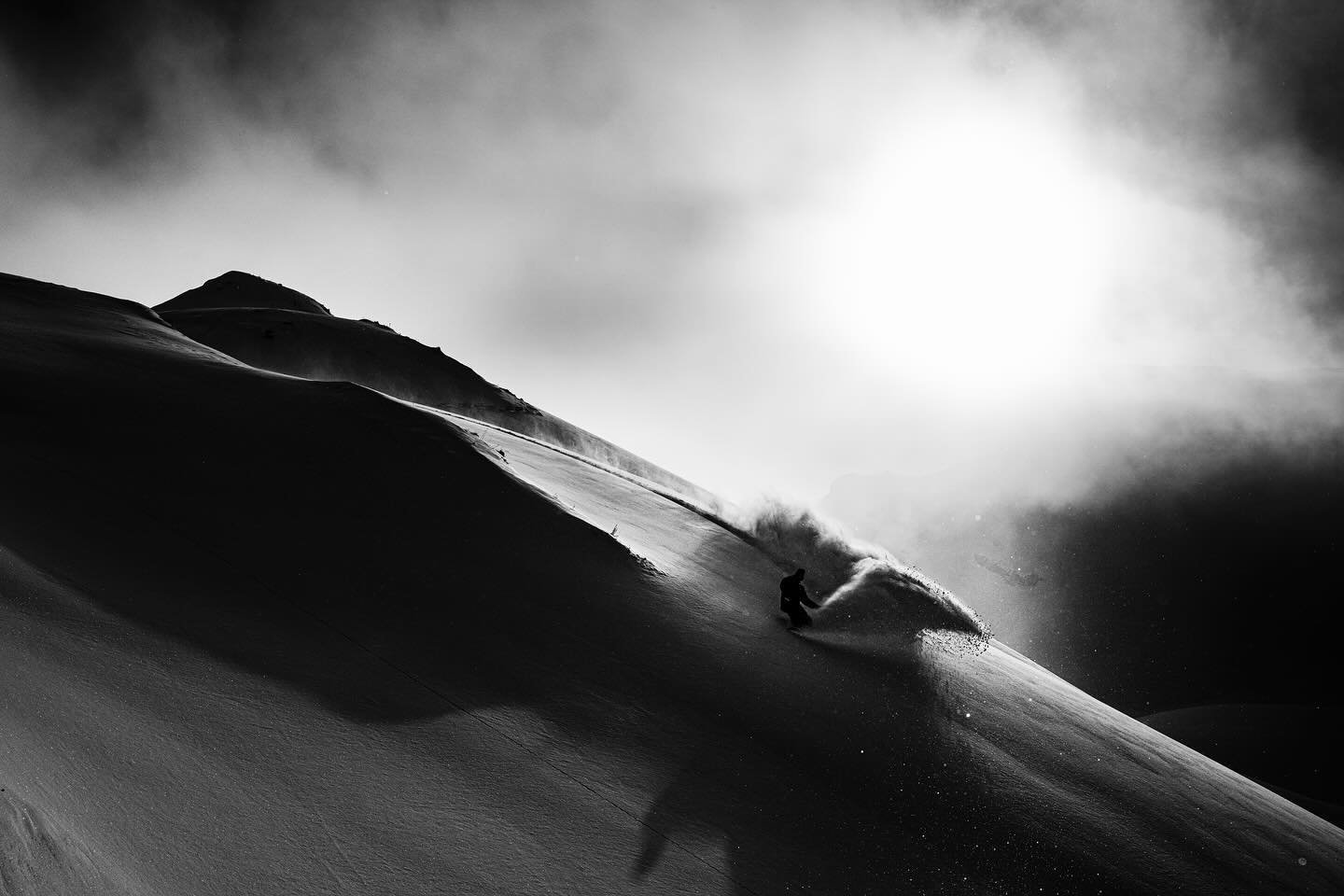 hiking up and riding down, again soon and hopefully soon again 🧊#alwaysendeavor #LesCrosets #Champery #Valais #Wallis #Switzerland #snowboard