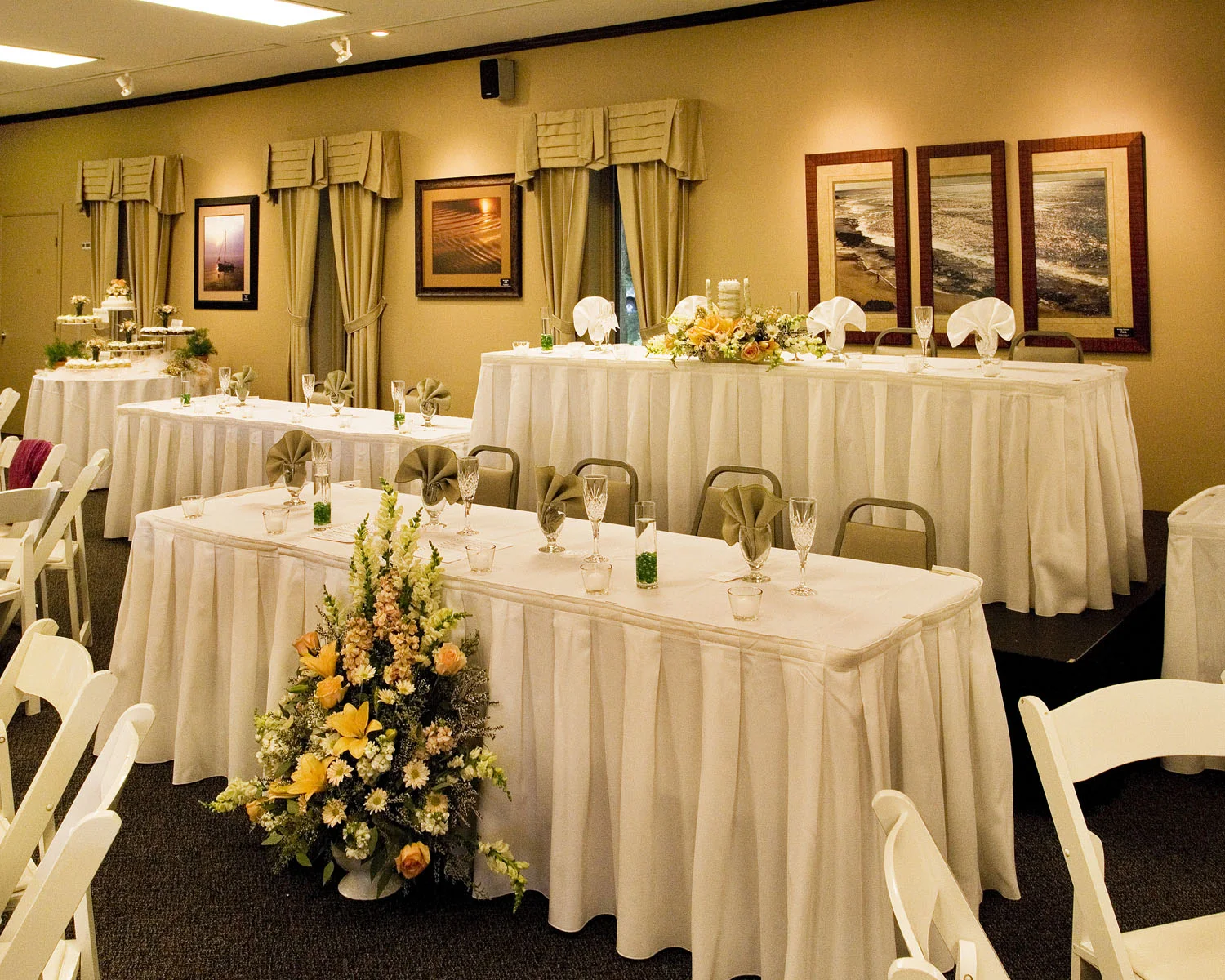 Multi-Level Head Table